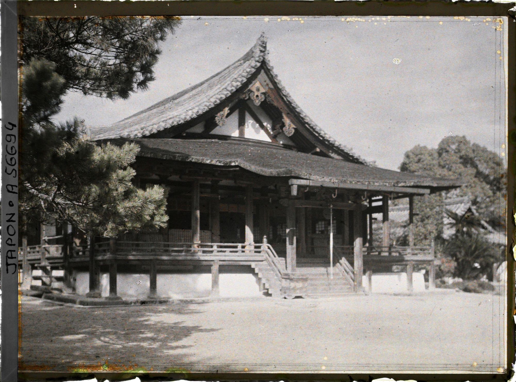 Image représentant Temple Hôryû-ji : le Shôryô-in (Salle de l'esprit sacré)
