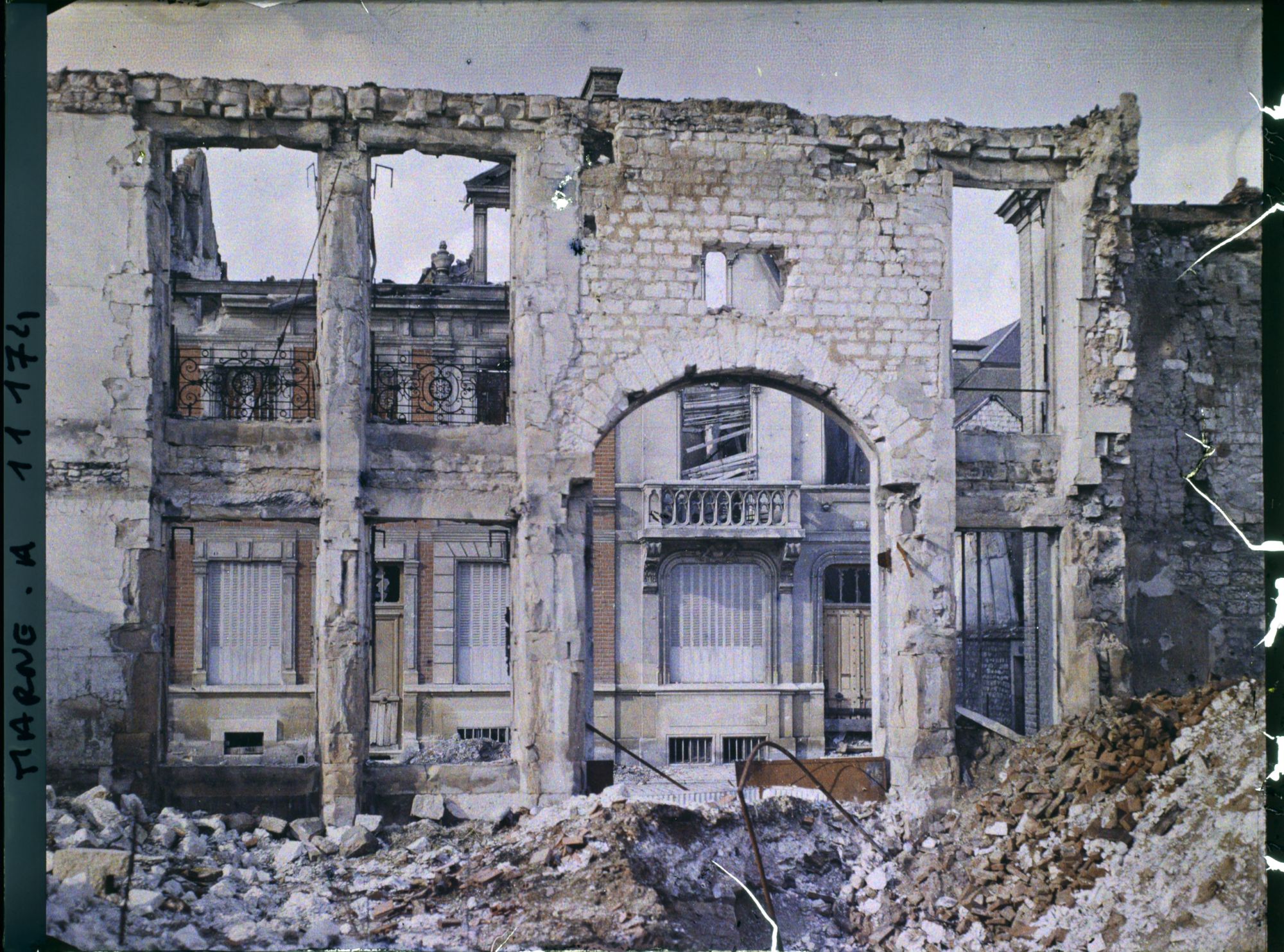 Image représentant Une maison en ruine, rue Eugène Desteuque