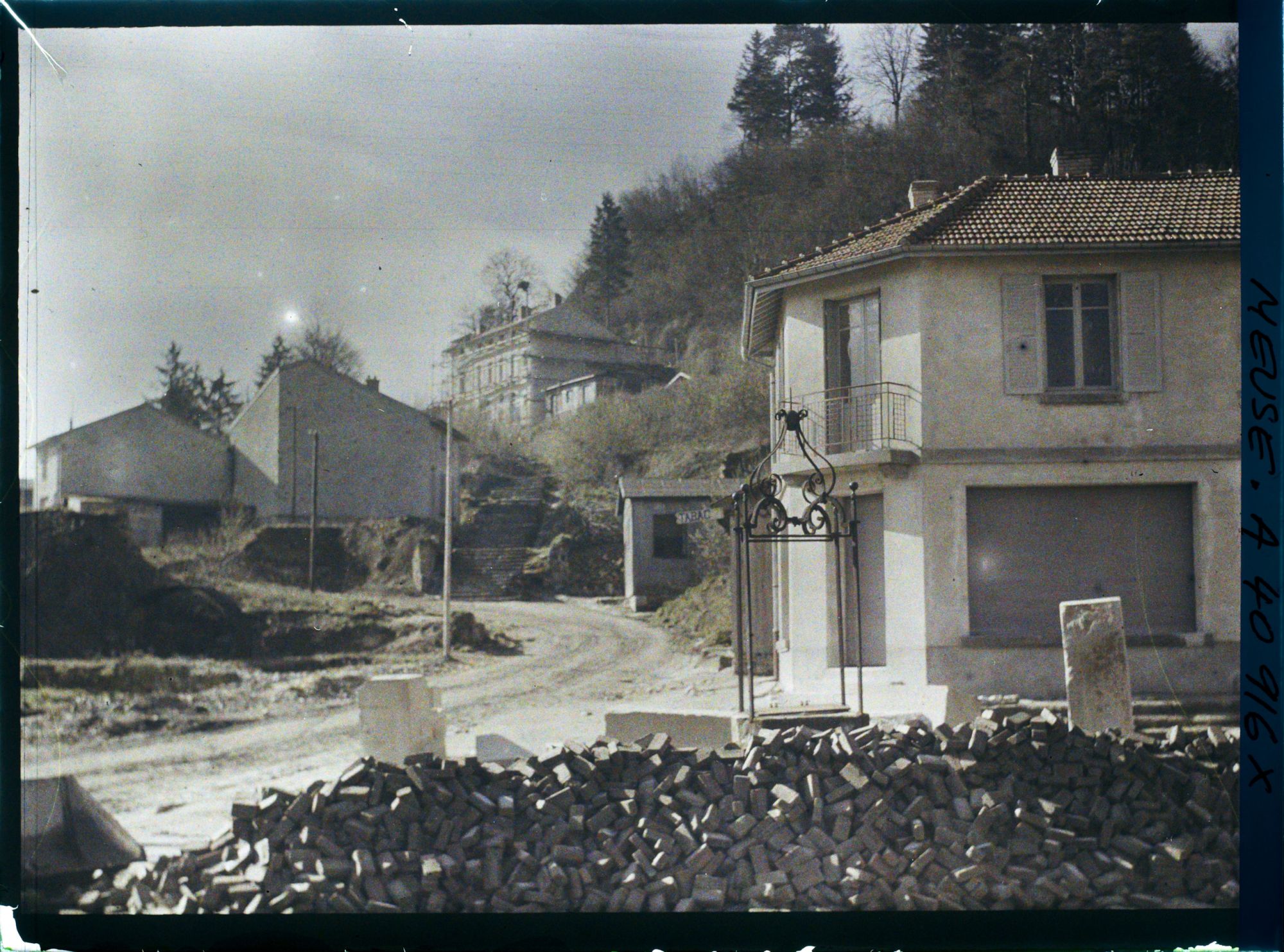 Image représentant France, Clermont en Argonne, Vue sur le Chemin de Beauzeville