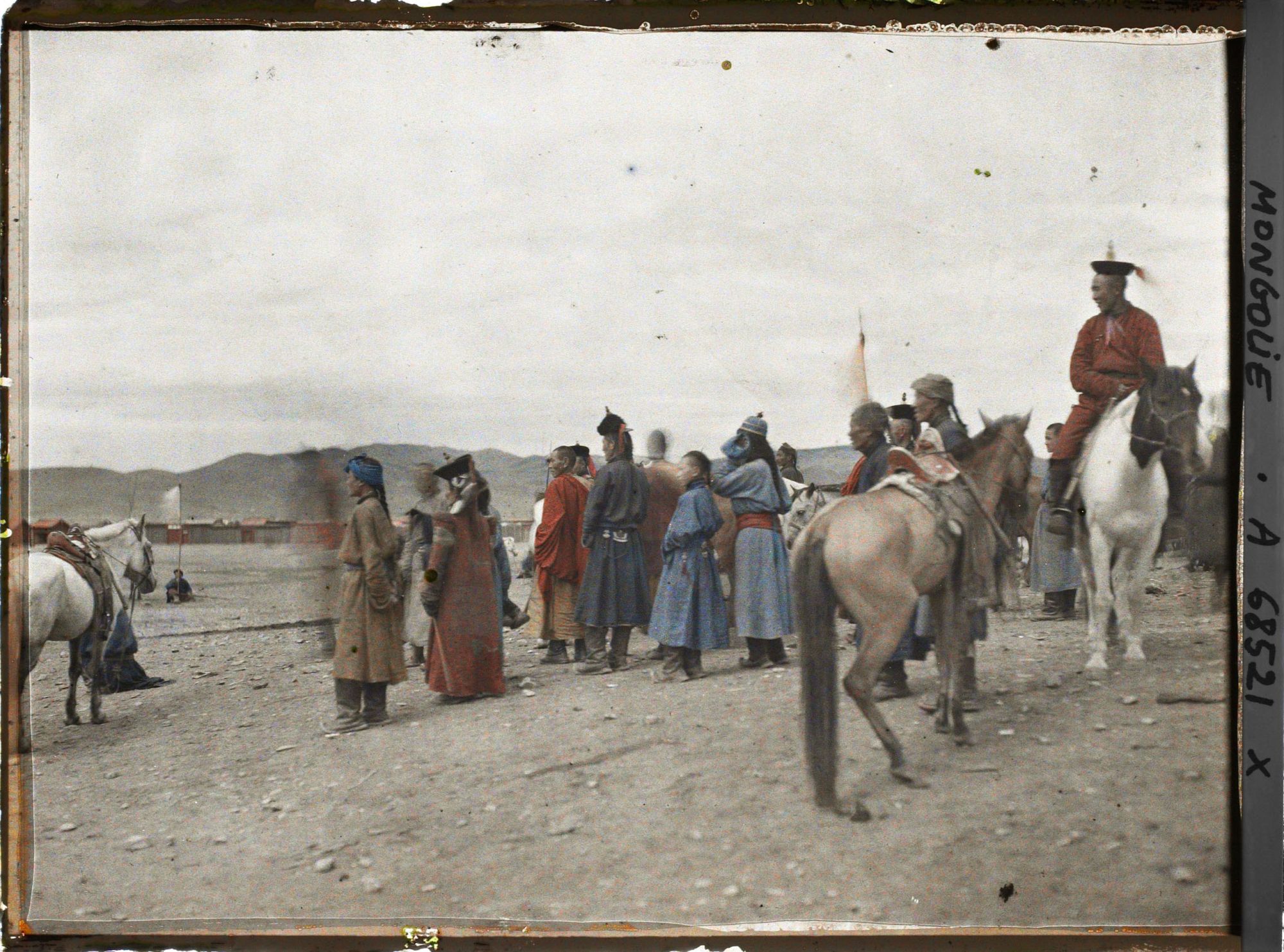 Image représentant Des spectateurs sur la place du marché