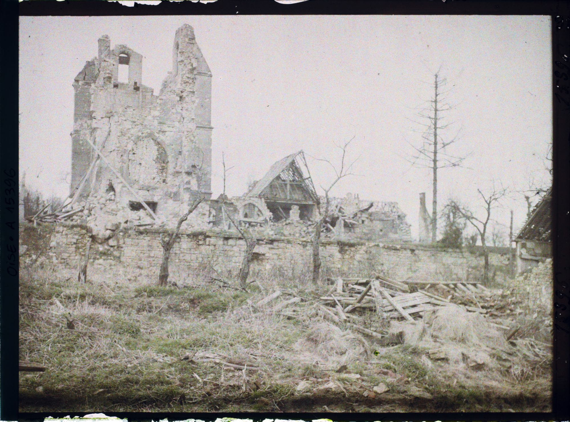 Image représentant France, Vignemont, Guerre : Le Village de Vignemont avec les ruines de l'Eglise