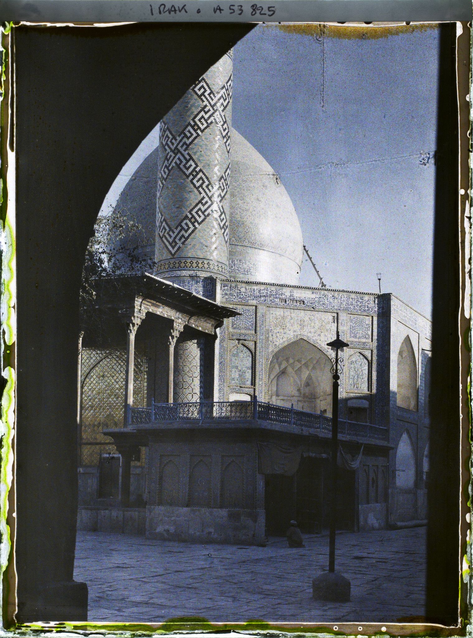 Image représentant La cour de la mosquée Abbas
