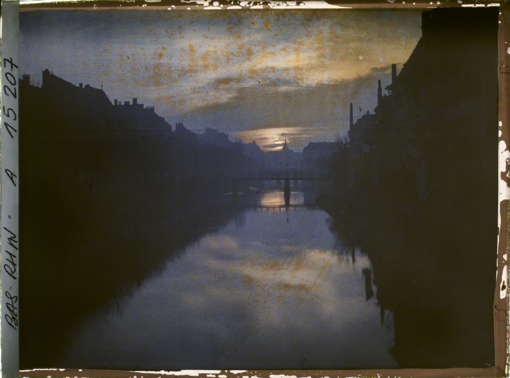 Image représentant France Alsace, Strasbourg, Un Coucher de Soleil sur l'Ill