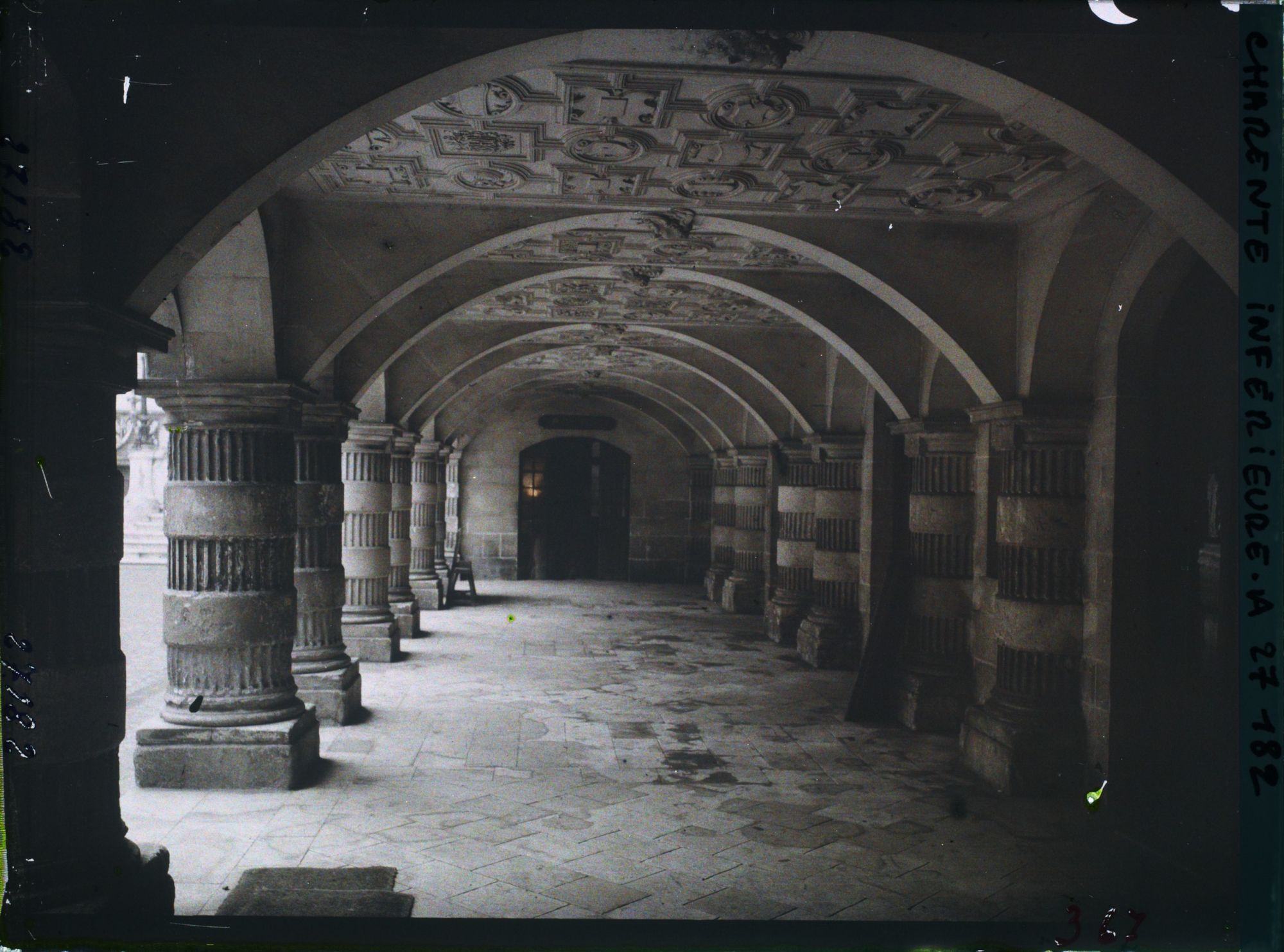 Image représentant Les arches de la cour d'Honneur de l'Hôtel de Ville