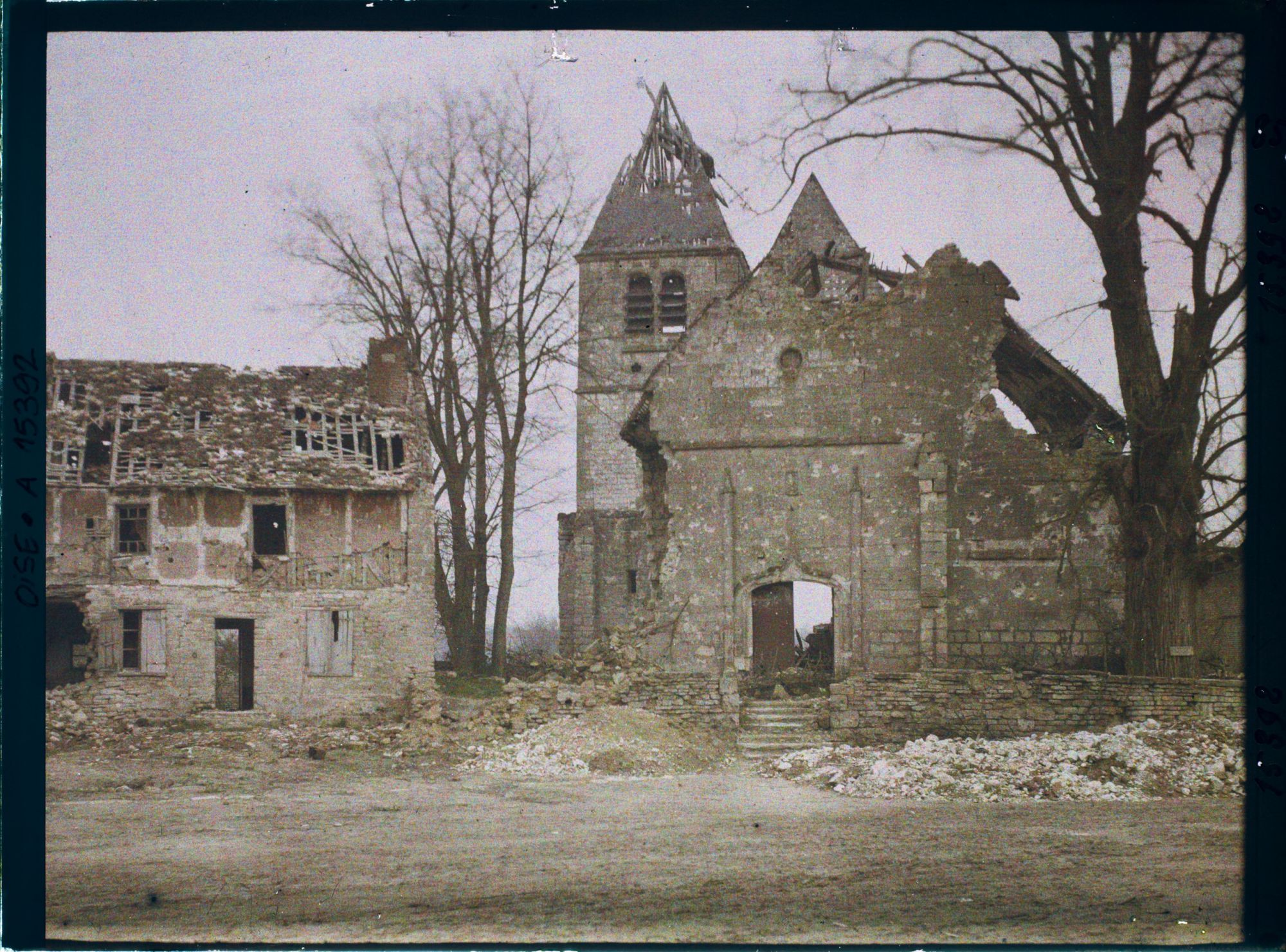 Image représentant France, Cuvilly, Guerre : La rue de l'Eglise à Cuvilly