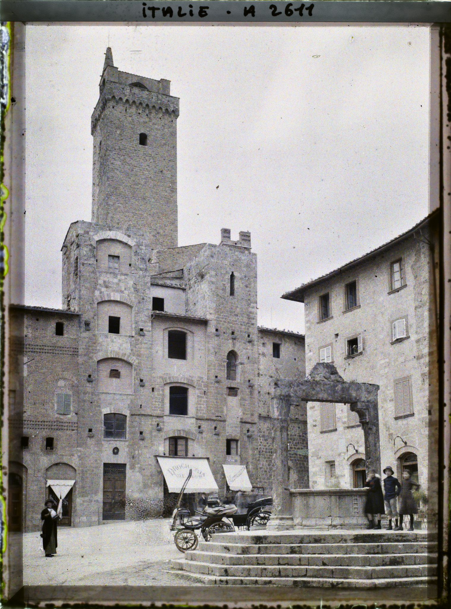 Image représentant Place de la Cisterna et les tours des Ardinghelli