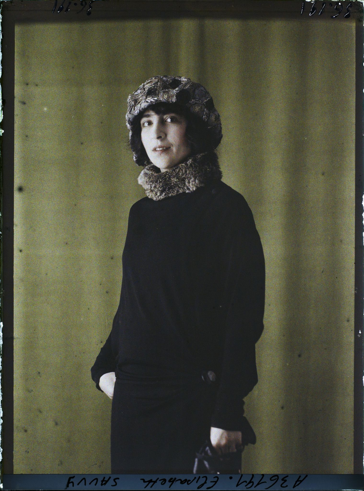 Image représentant https://musee-albert-kahn.s-museum.fr/home/NWQ2OTAwYzNmYjZlZTk1ZWQwODJmMjY4L2dlbmVyaWMtbm90aWNlLXRhYi9hdXRob3JpdHkvNjE3YTc5ZjVjZjhiODk2OGIzMzM3ZDIx/5d6900c3fb6ee95ed082f268/generic-notice-tab/authority/617a79eacf8b8968b3336515 Madame Elisabeth Sauvy