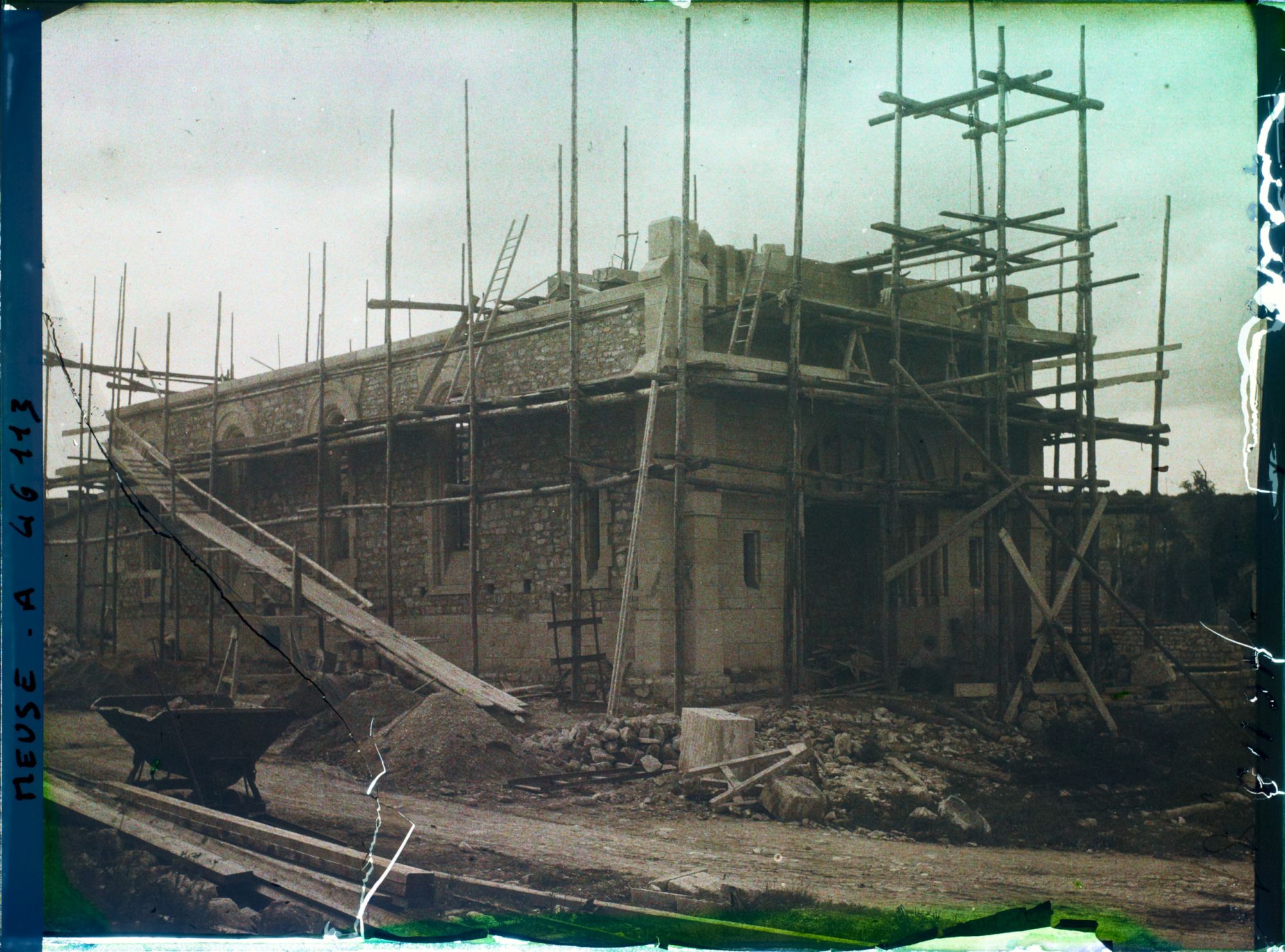 Image représentant France, Eix, Eglise en reconstruction