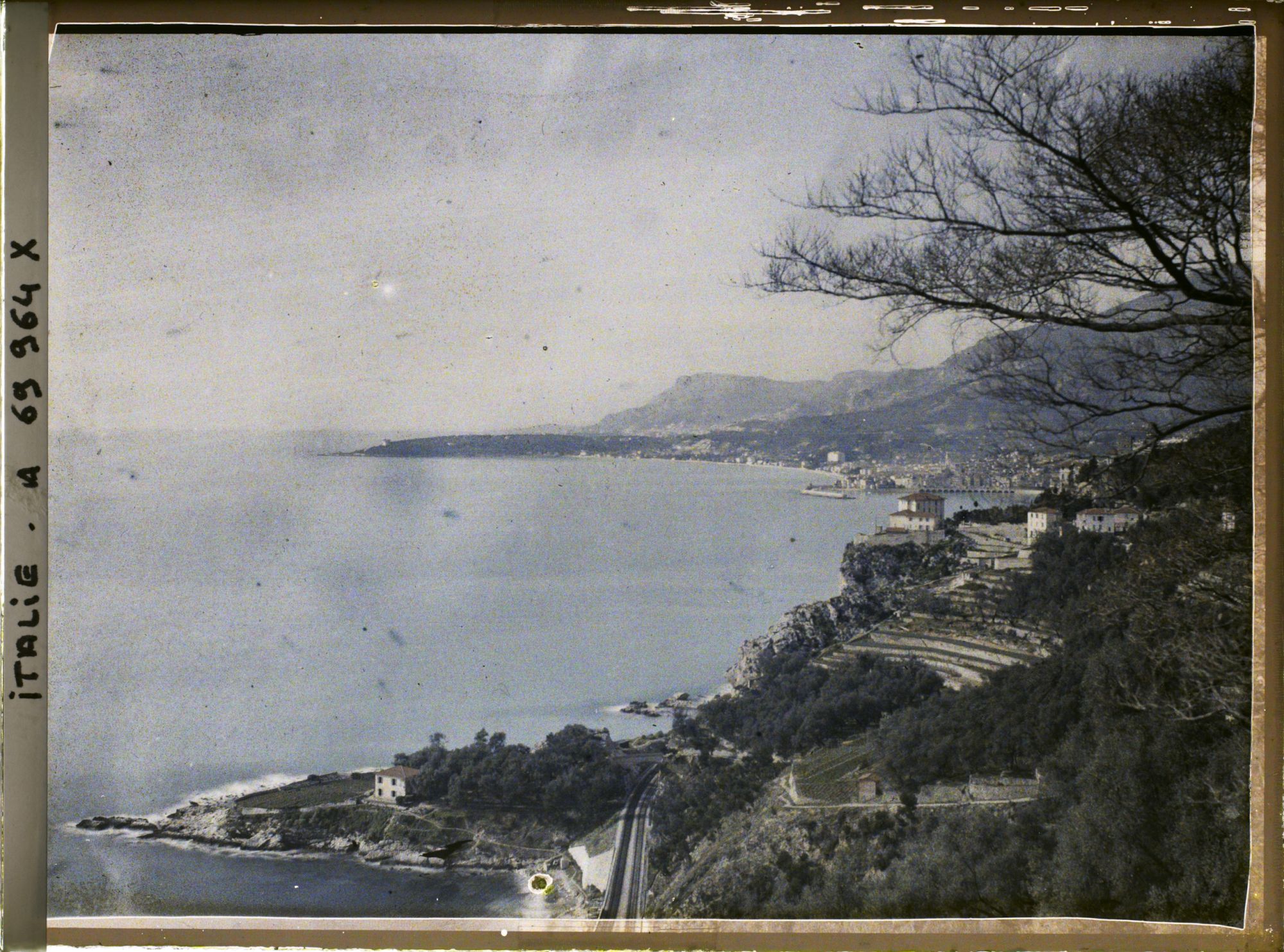 Image représentant Panorama sur Menton et le Cap Martin depuis le village de Grimaldi
