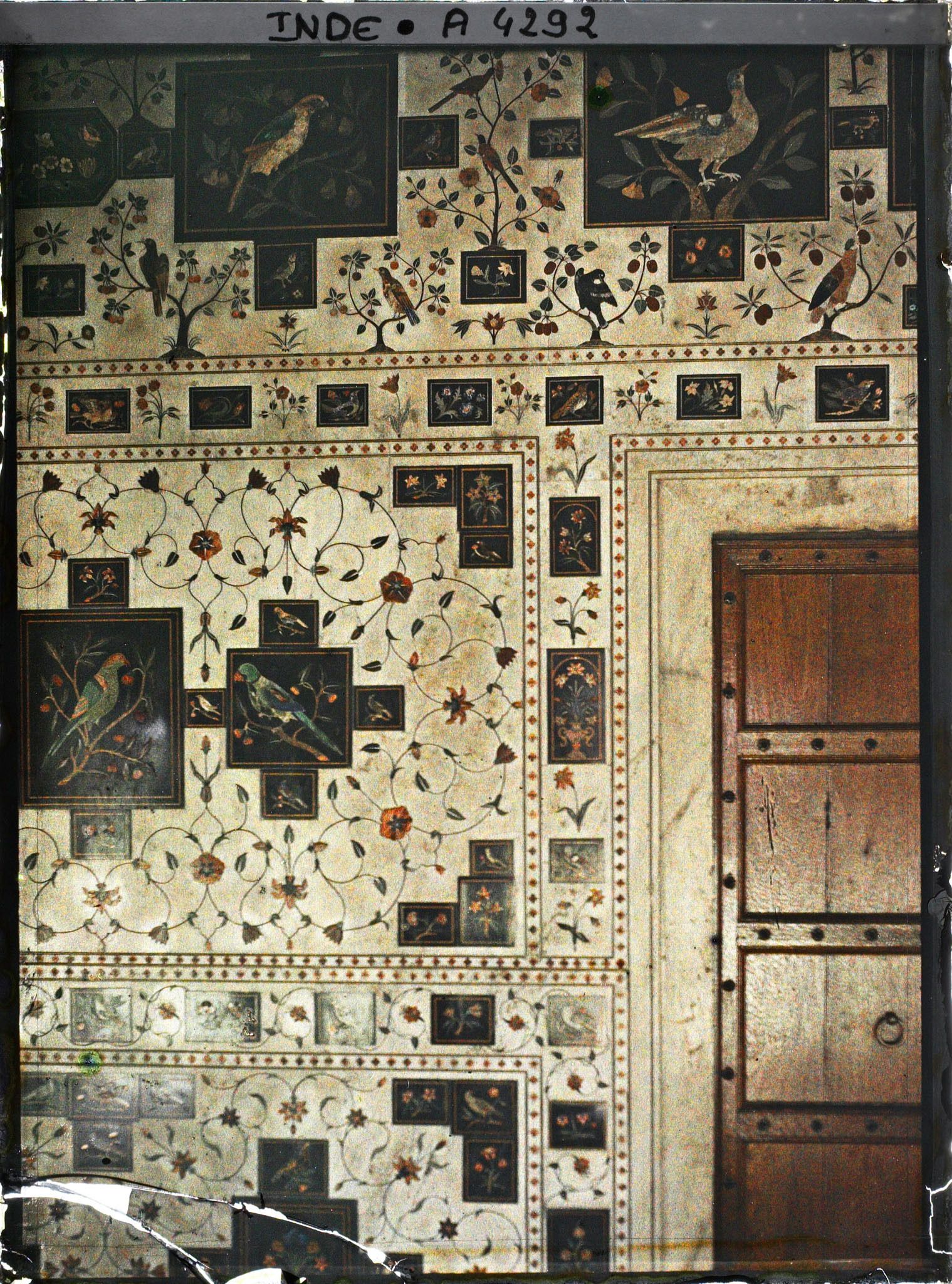Image représentant Décor mural de la loge du trône impérial dans la salle des audiences publiques (Diwan-i-Am) du fort Rouge (Lal Qila)