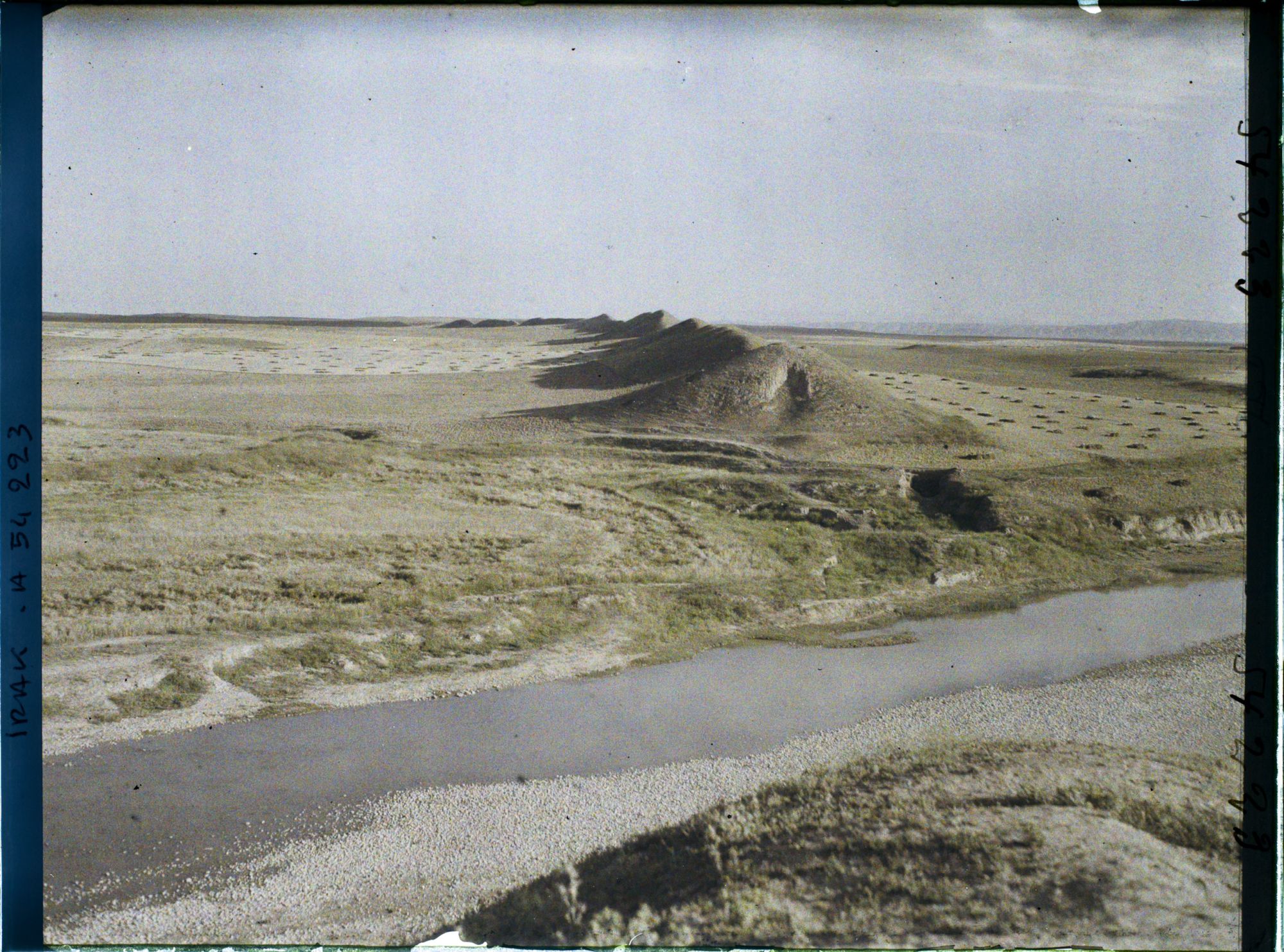 Image représentant Vestiges du mur d'enceinte de la ville (XI-VIIIe siècles av. J.-C.)