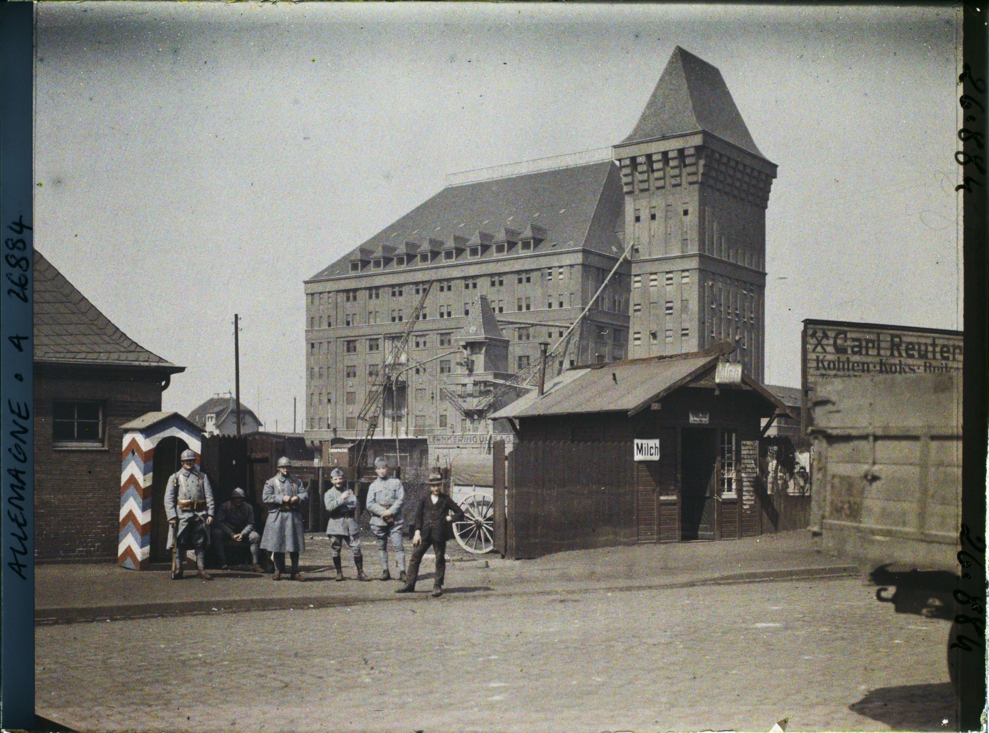Image représentant Poste de Düsseldorf et grand moulin