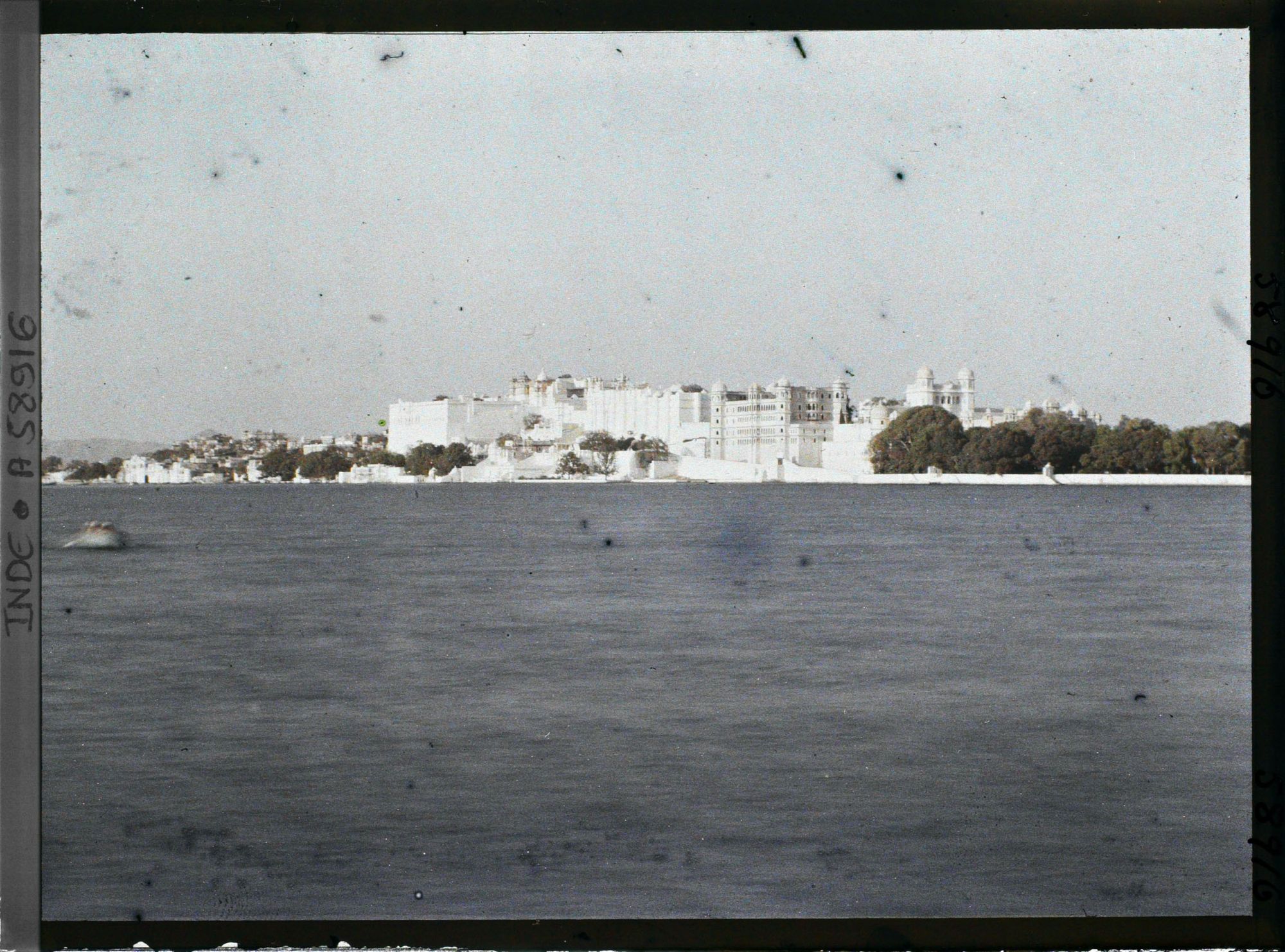 Image représentant Vue sur le lac