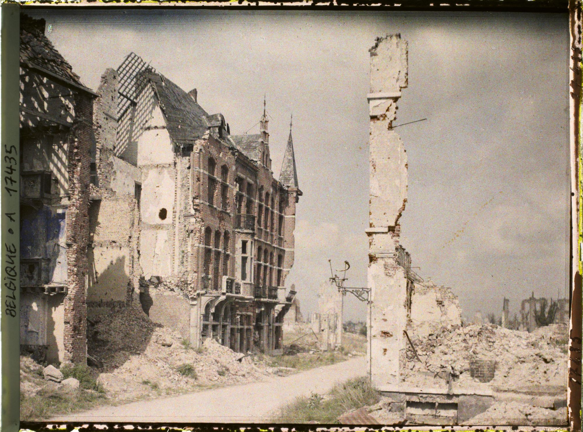 Image représentant Belgique, Ypres, Rue de la Station