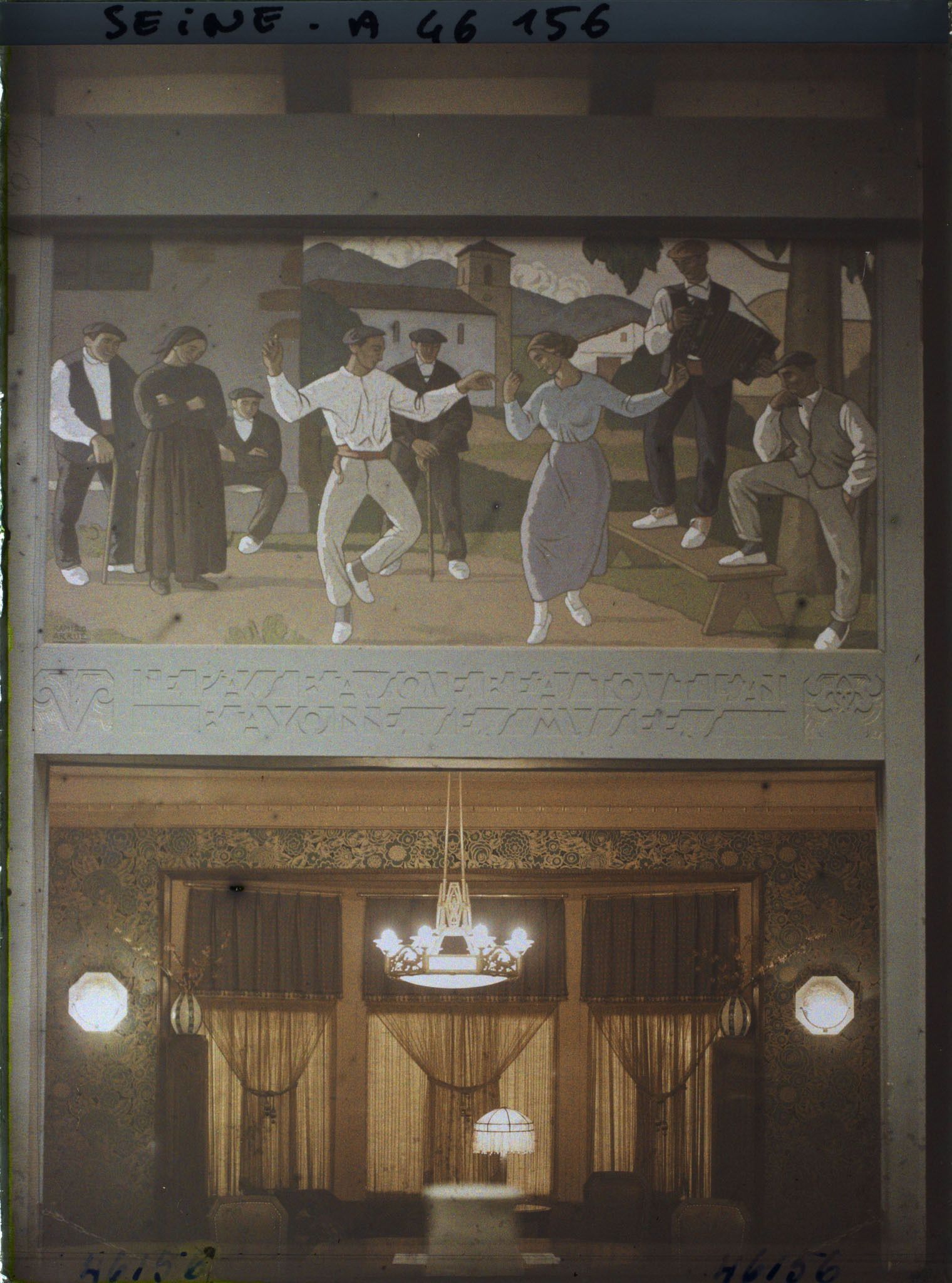 Image représentant L'Exposition des arts décoratifs, Galeries de la section française, Section basque