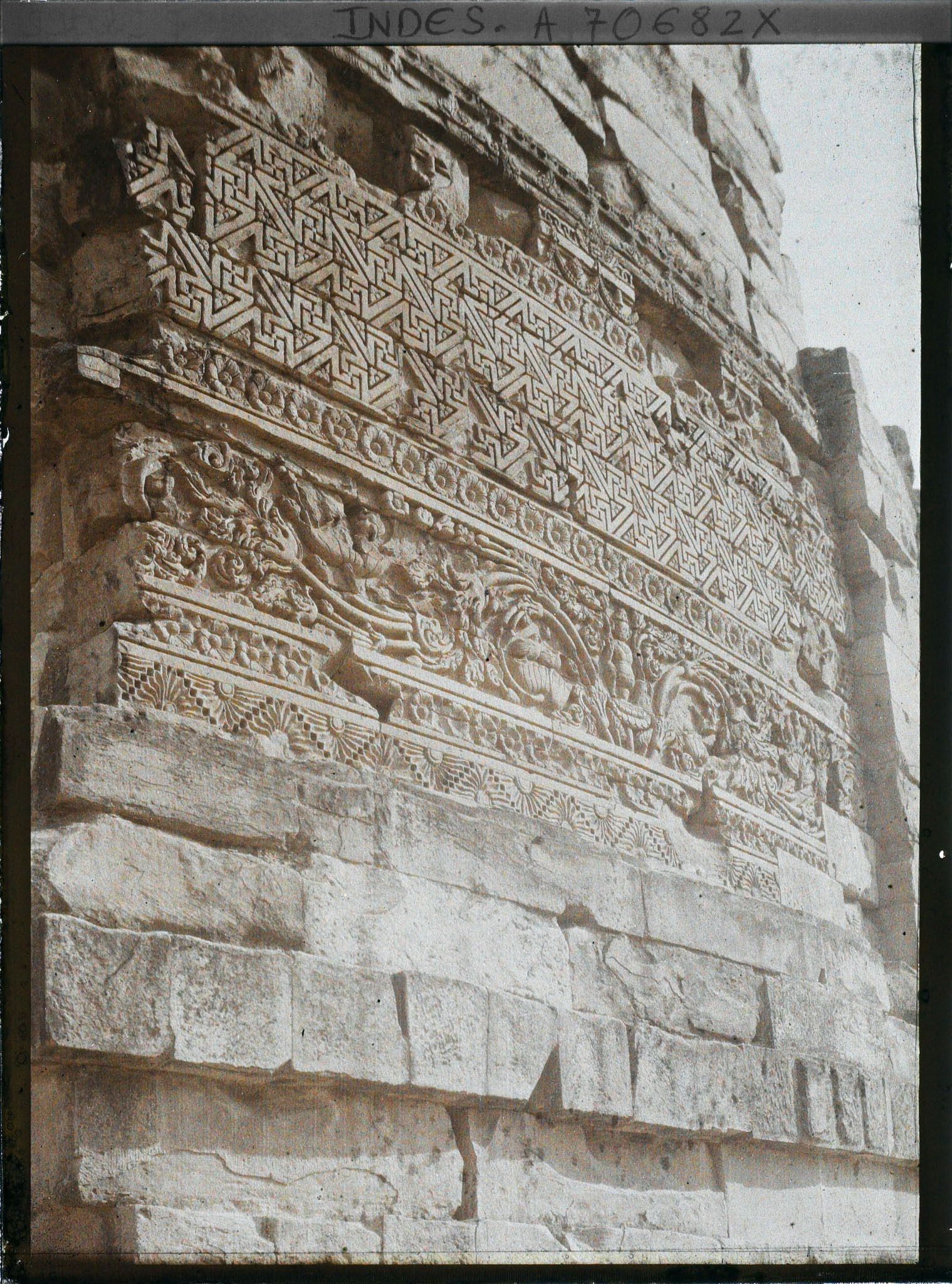 Image représentant Bas-reliefs du stupa Dharmekha