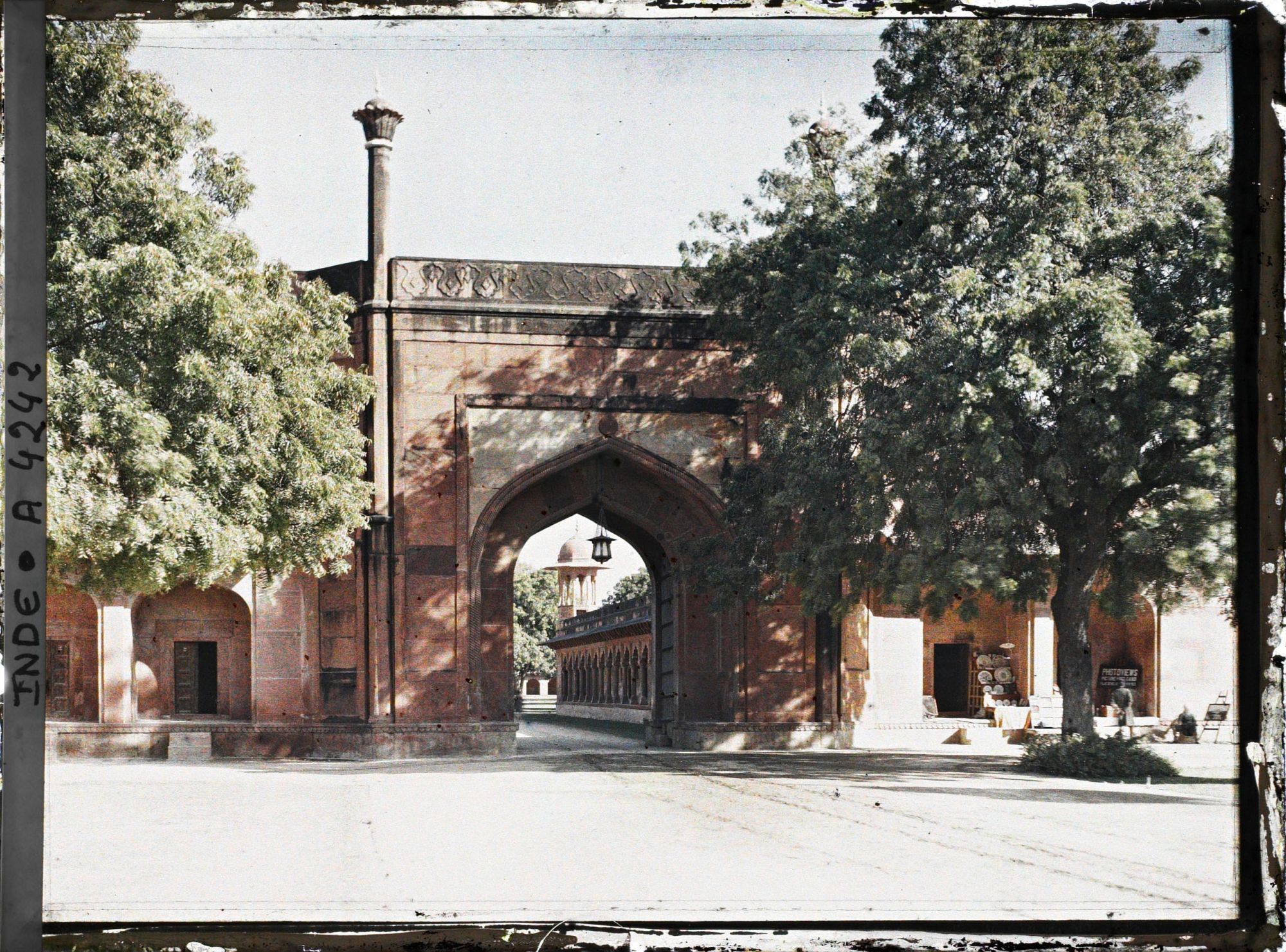 Image représentant Porte de l'allée précédant le Taj Mahal