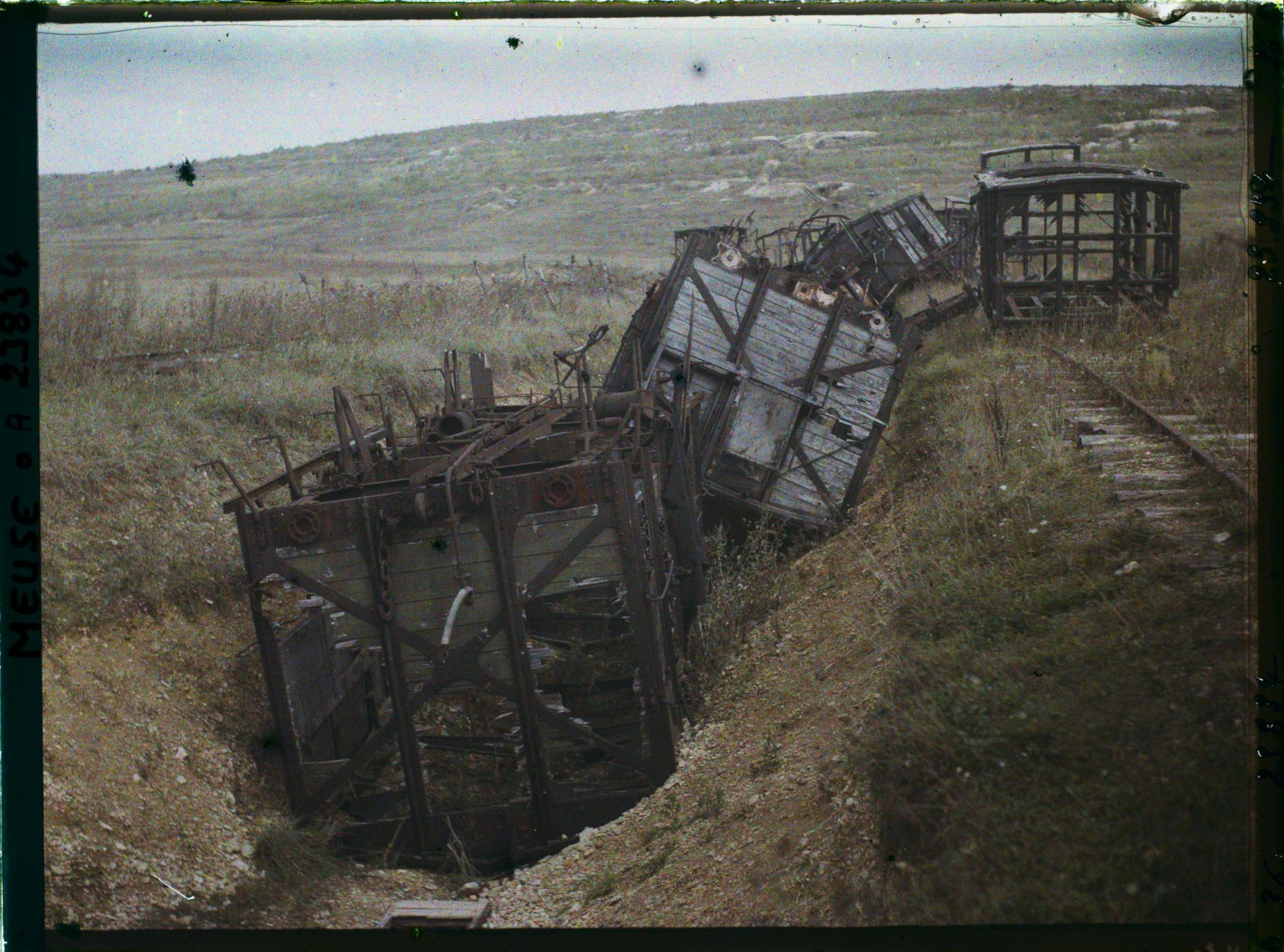Image représentant France, Bras, Le train sauveur vu le très près