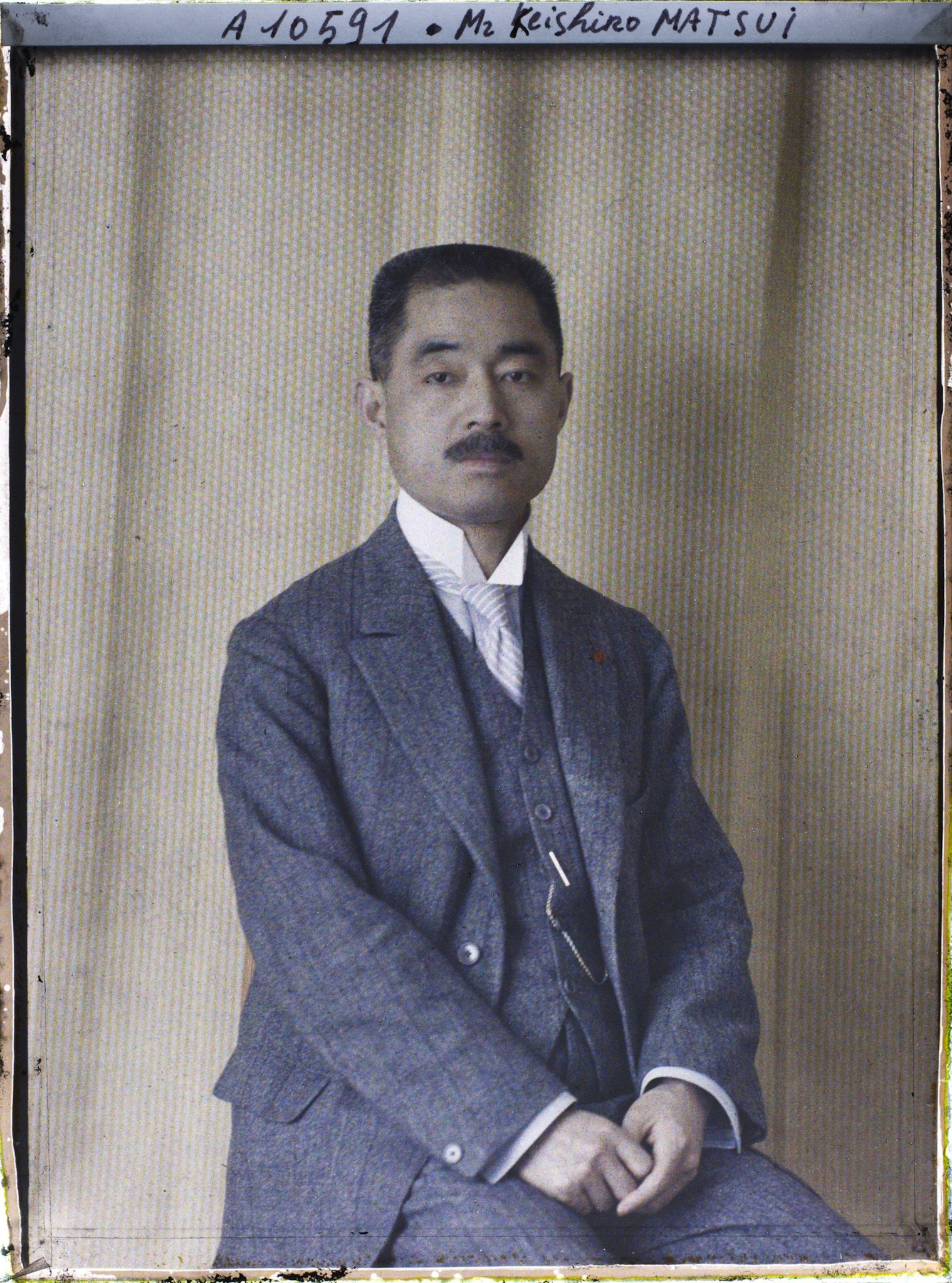 Image représentant Monsieur  https://musee-albert-kahn.s-museum.fr/home/NWQ2OTAwYzNmYjZlZTk1ZWQwODJmMjY4L2dlbmVyaWMtbm90aWNlLXRhYi9hdXRob3JpdHkvNjE3YTc5ZjVjZjhiODk2OGIzMzM3ZDIx/5d6900c3fb6ee95ed082f268/generic-notice-tab/authority/617a79ebcf8b8968b333735c Keishiro Matsui