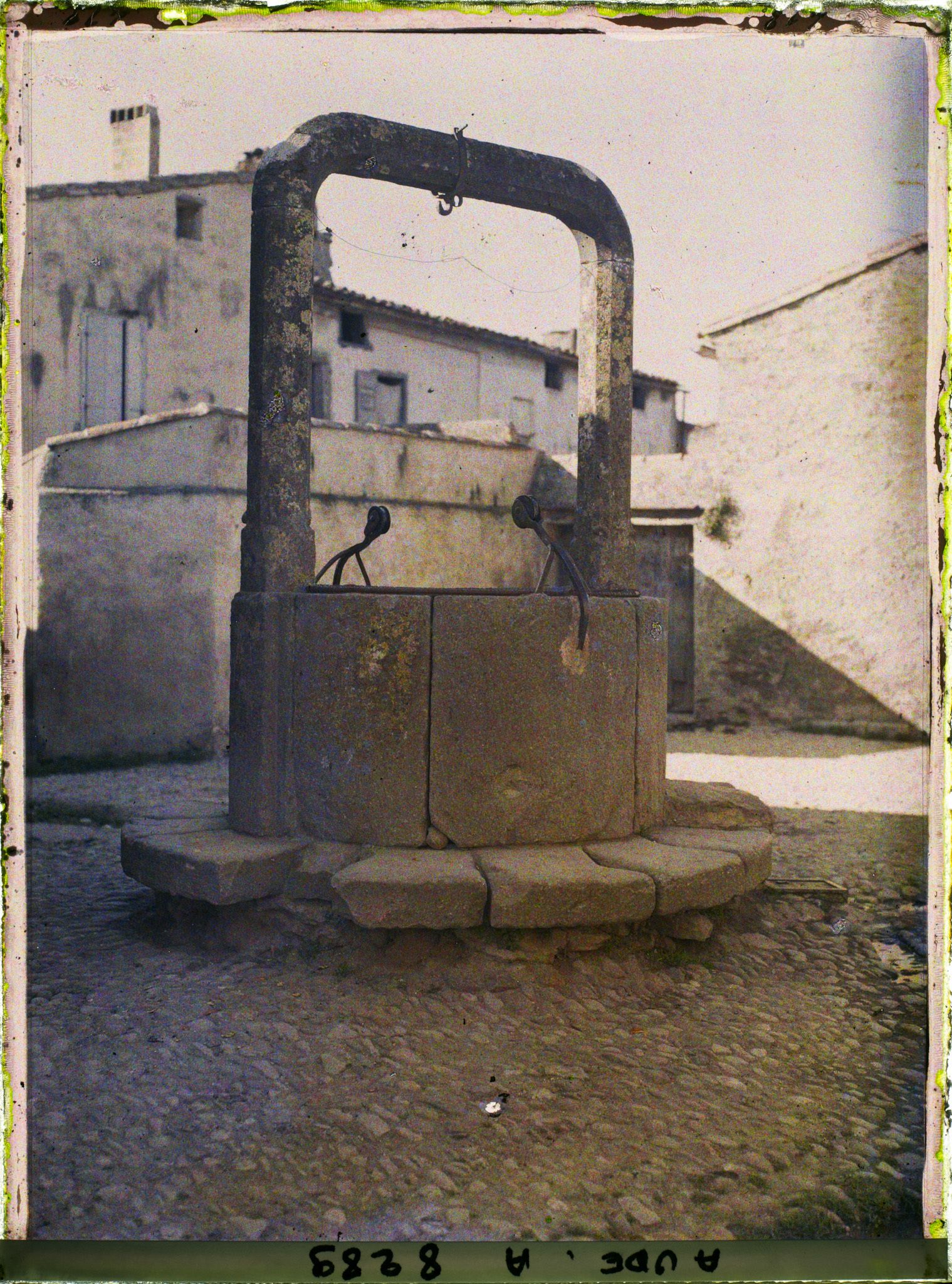 Image représentant Vieux puits près des remparts