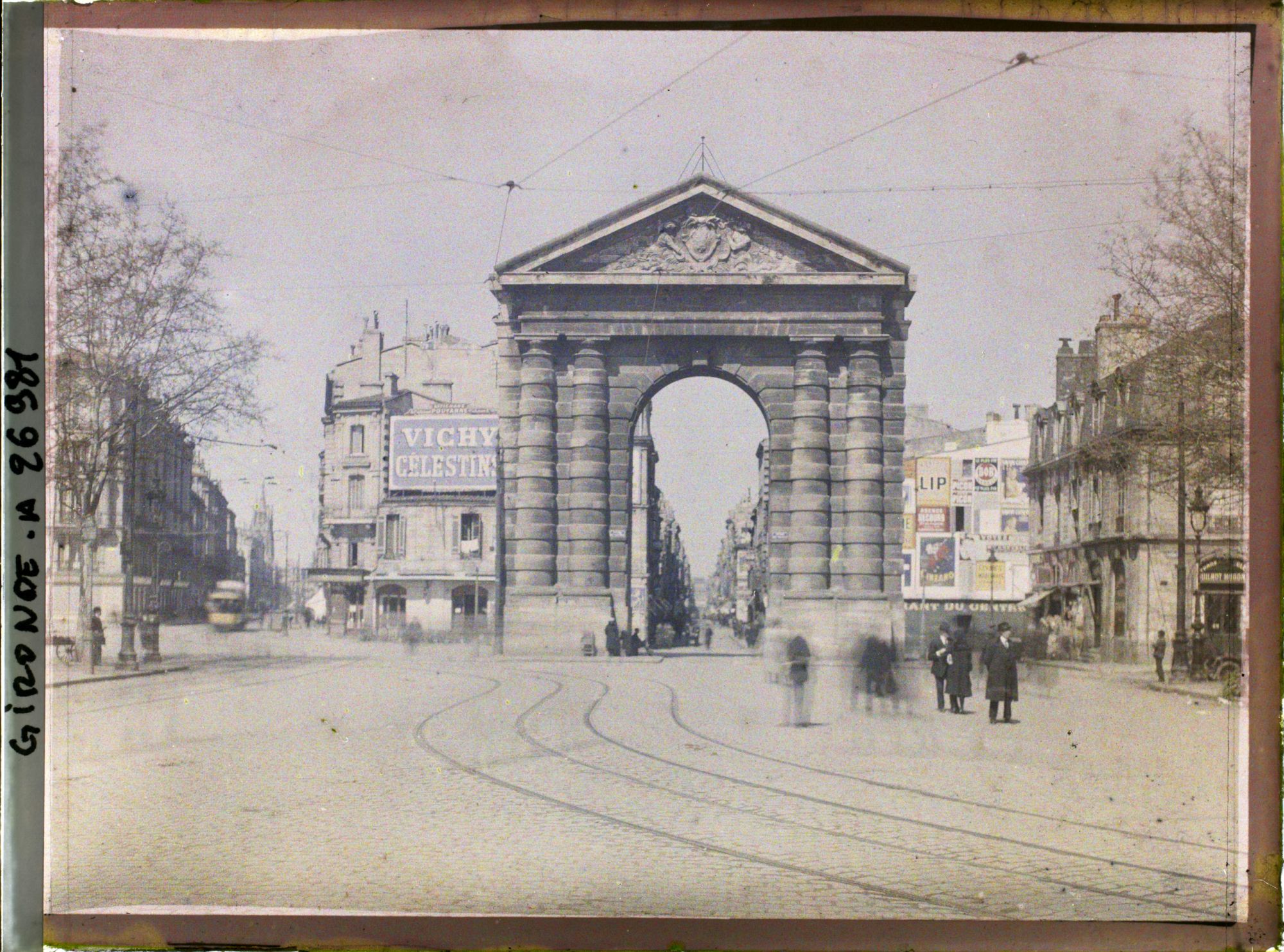 Image représentant Porte d'Aquitaine, sur l'actuelle place des Victoires
