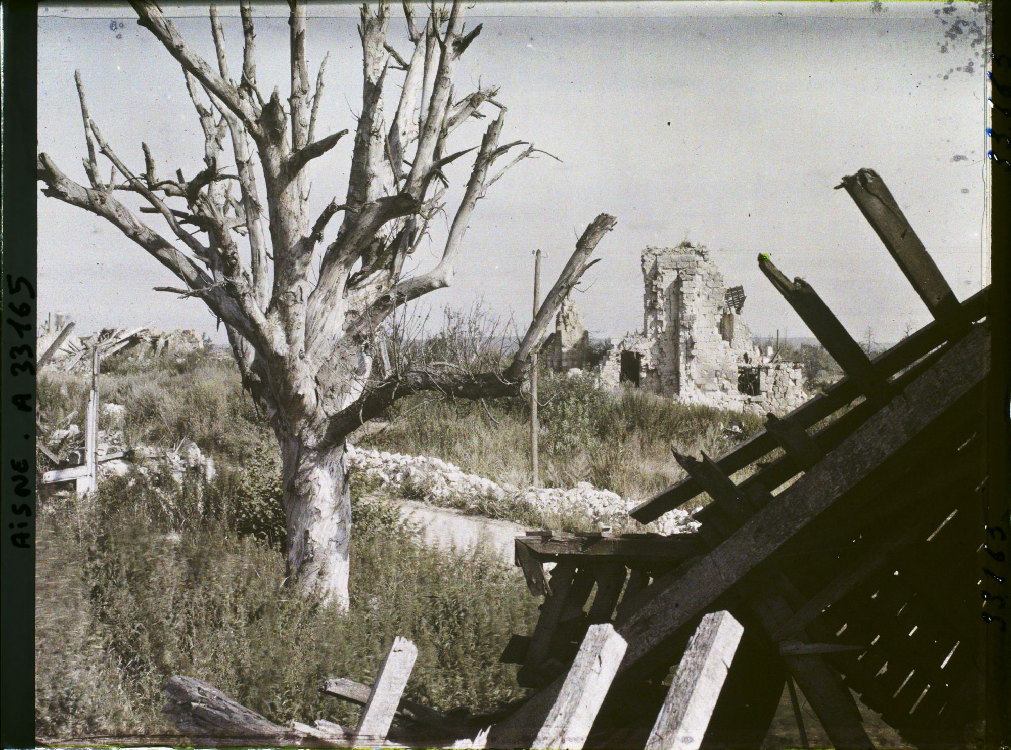 Image représentant France, Pinon, Ruines de la petite Eglise