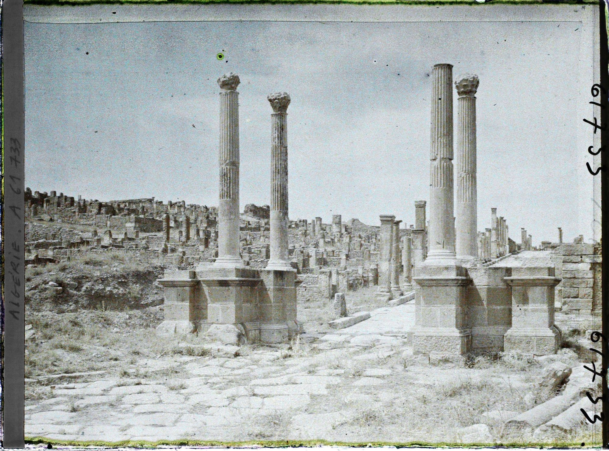 Image représentant Algérie, Timgad, Porte Est