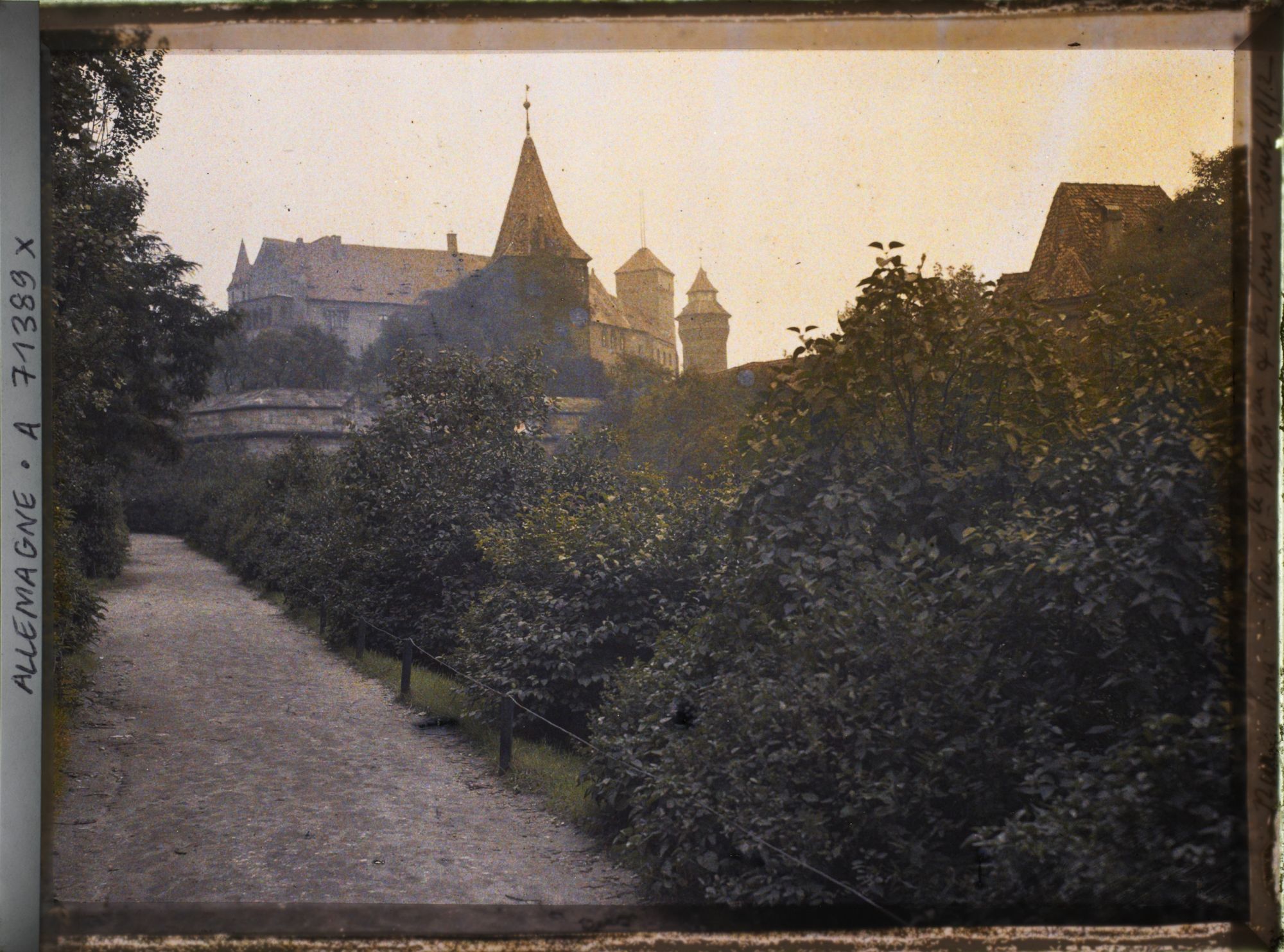 Image représentant Vue générale du château et des tours