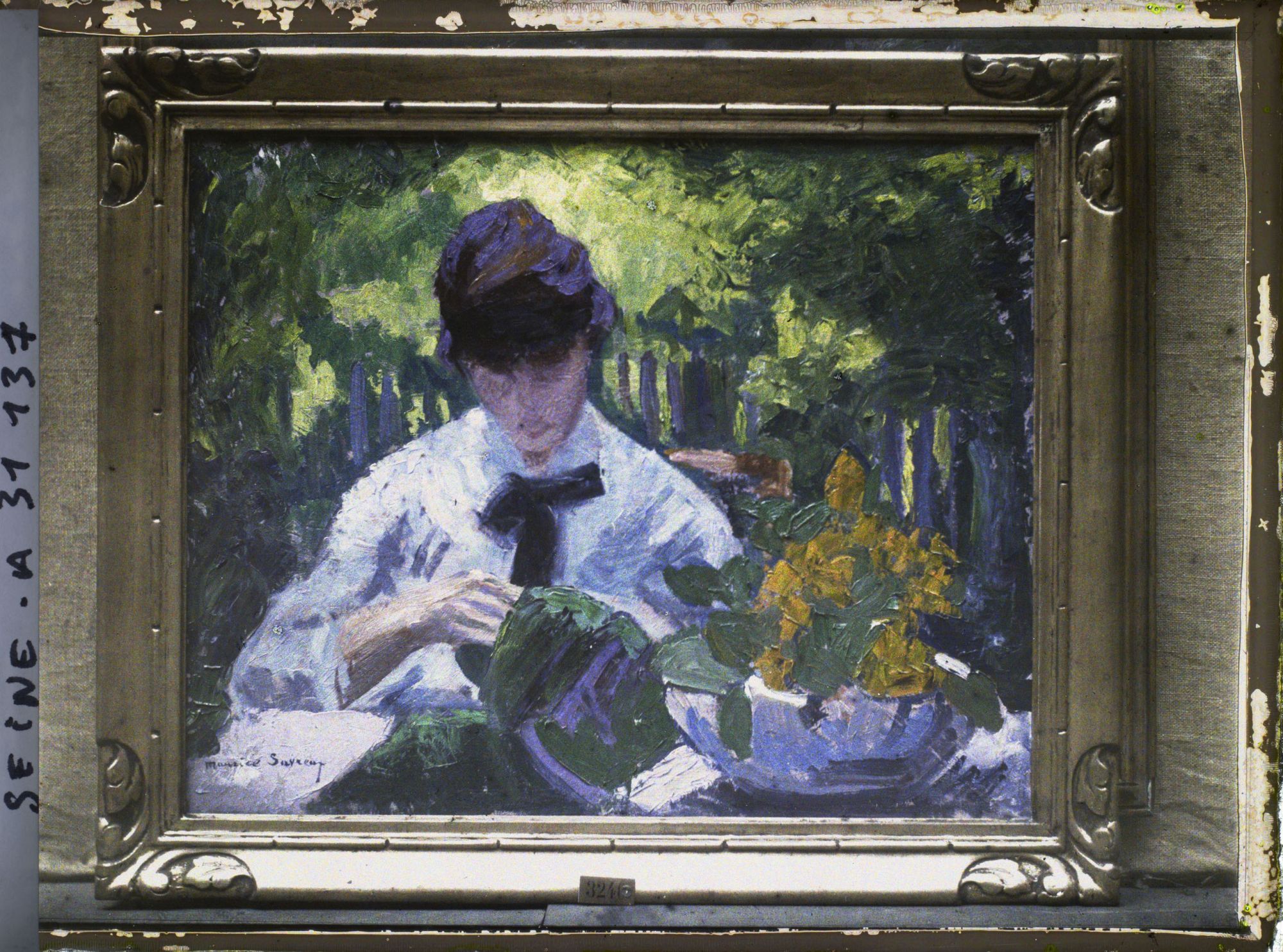 Image représentant La Brodeuse signée Maurice Savreux (au Salon des Indépendants ?)