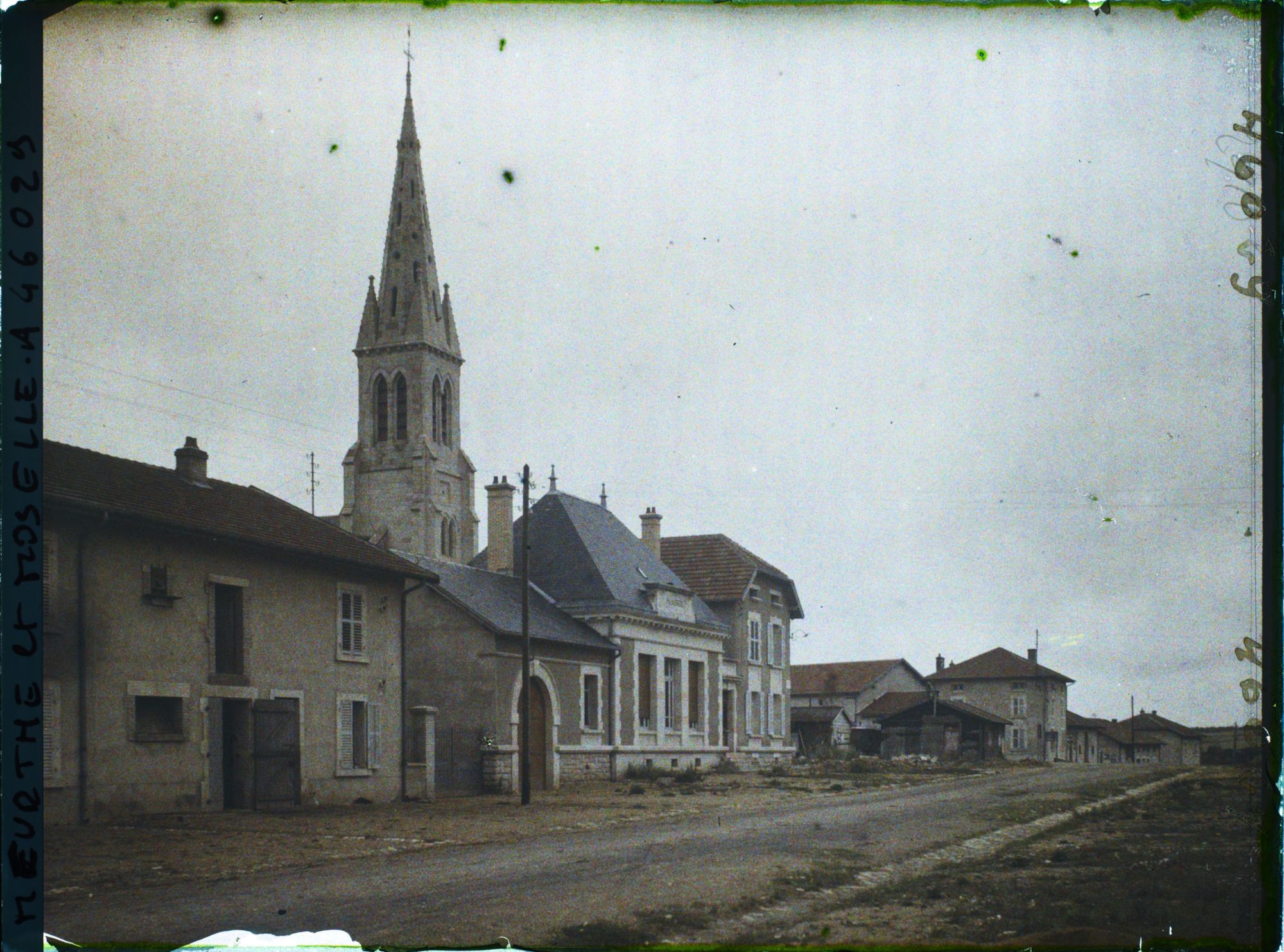 Image représentant France, Flirey, Nouvelle Eglise et Mairie