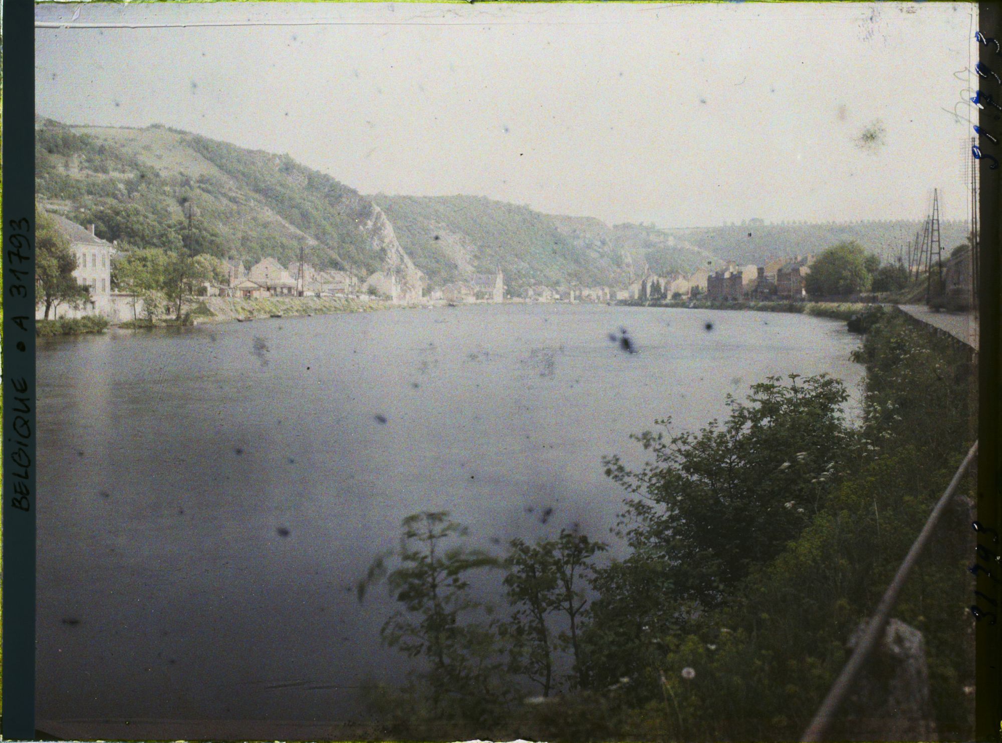 Image représentant Belgique, Dinant, Vue Générale sur la Meuse vers l'amont