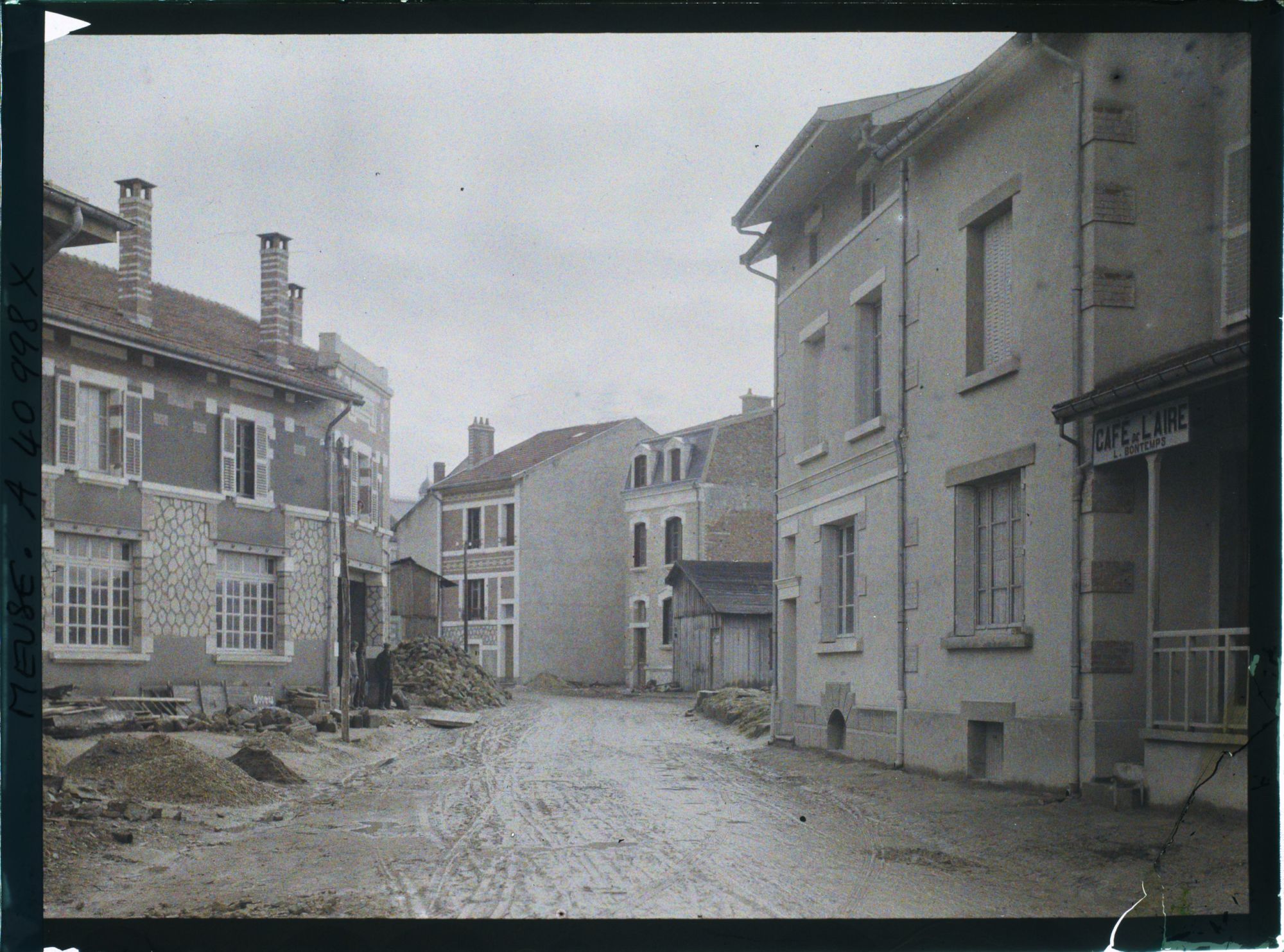Image représentant France, Varennes, Reconstruction sur les bords de l'Aire
