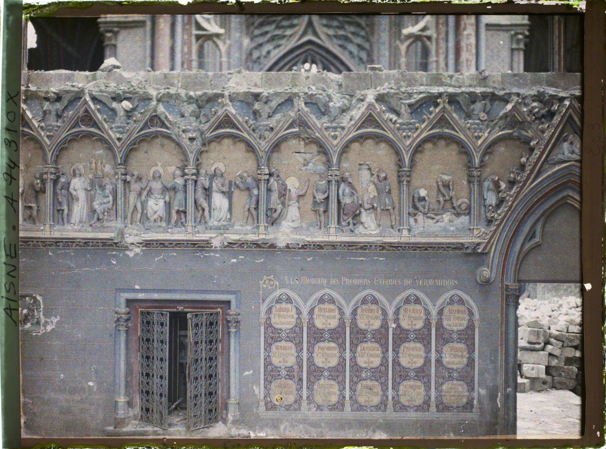 Image représentant Basilique de Saint-Quentin, détail d'un retable