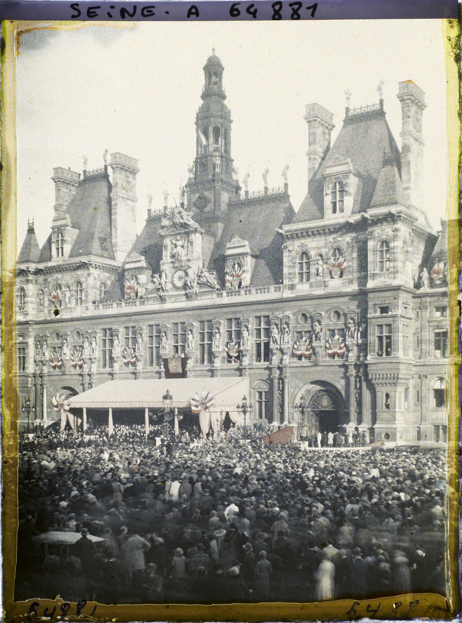 Image représentant Réception en l'honneur de Costes et Bellonte après leur triomphal raid aérien Paris-New-York