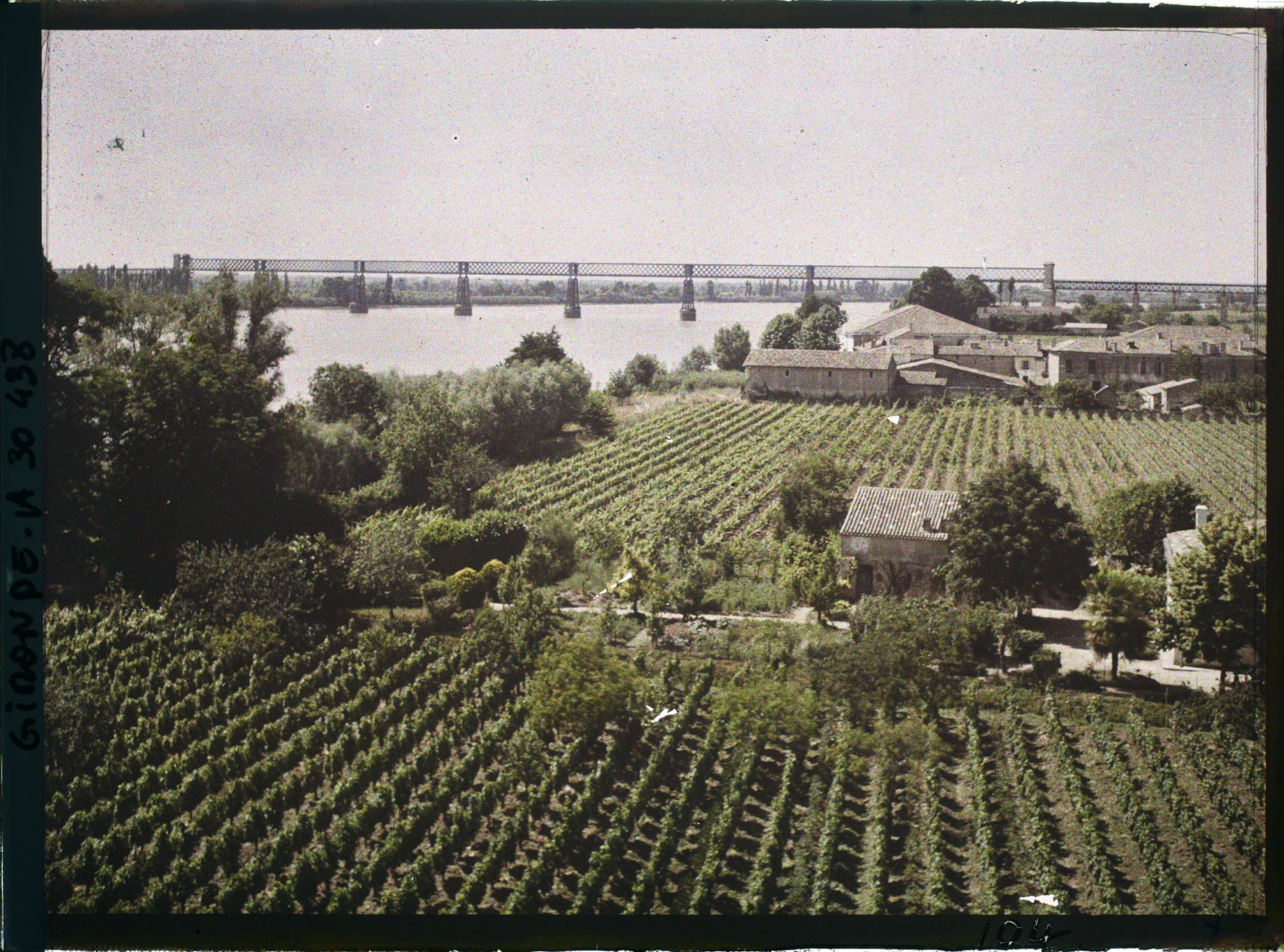 Image représentant France, St André de Cubzac, Panorama s/ Cubzac les Ponts