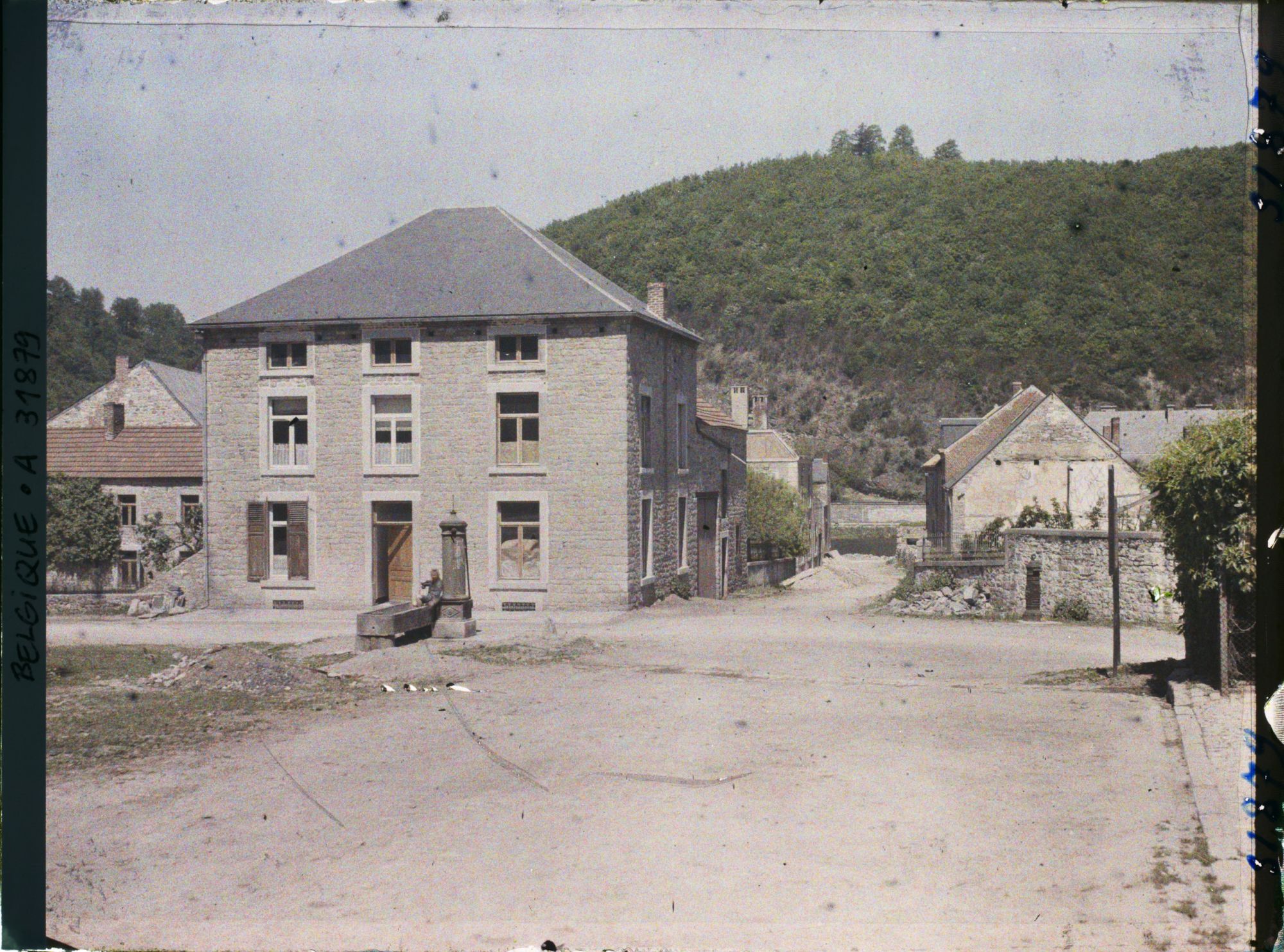 Image représentant Belgique, Hastière, Maisons reconstruites
