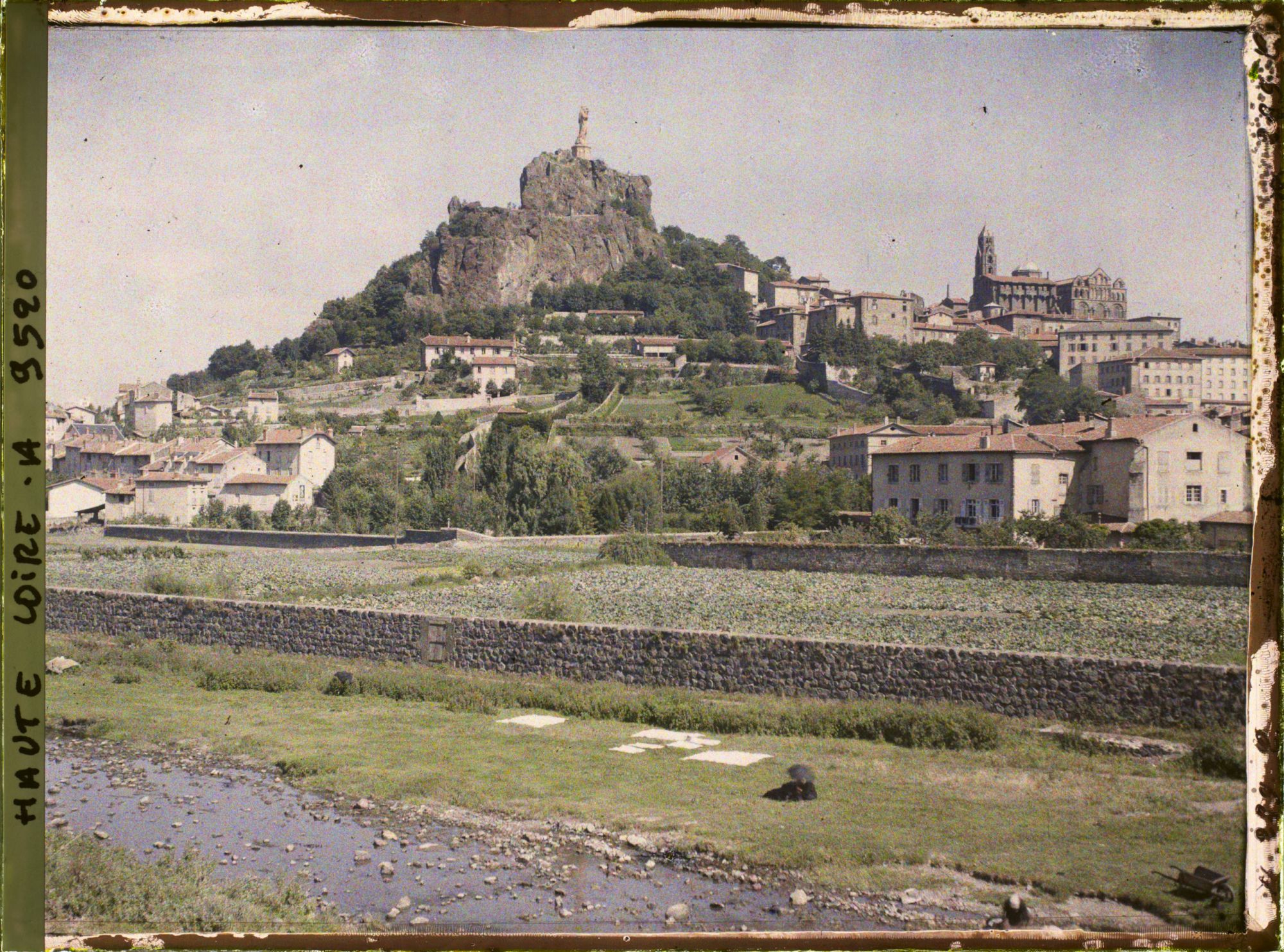 Image représentant Vue de la ville prise des bords de la Borne prise du Pont-Vieux