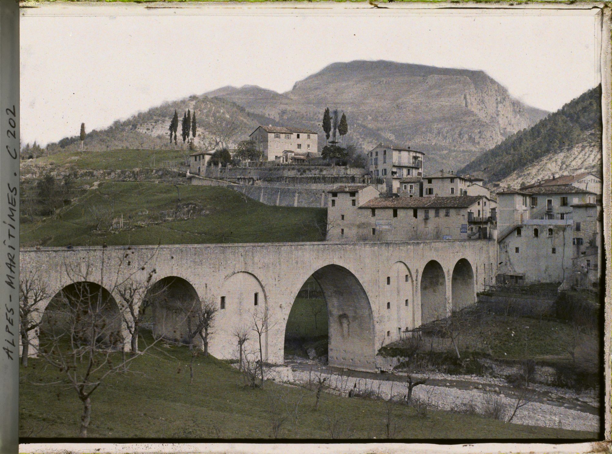Image représentant Le Pont vieux et la ville