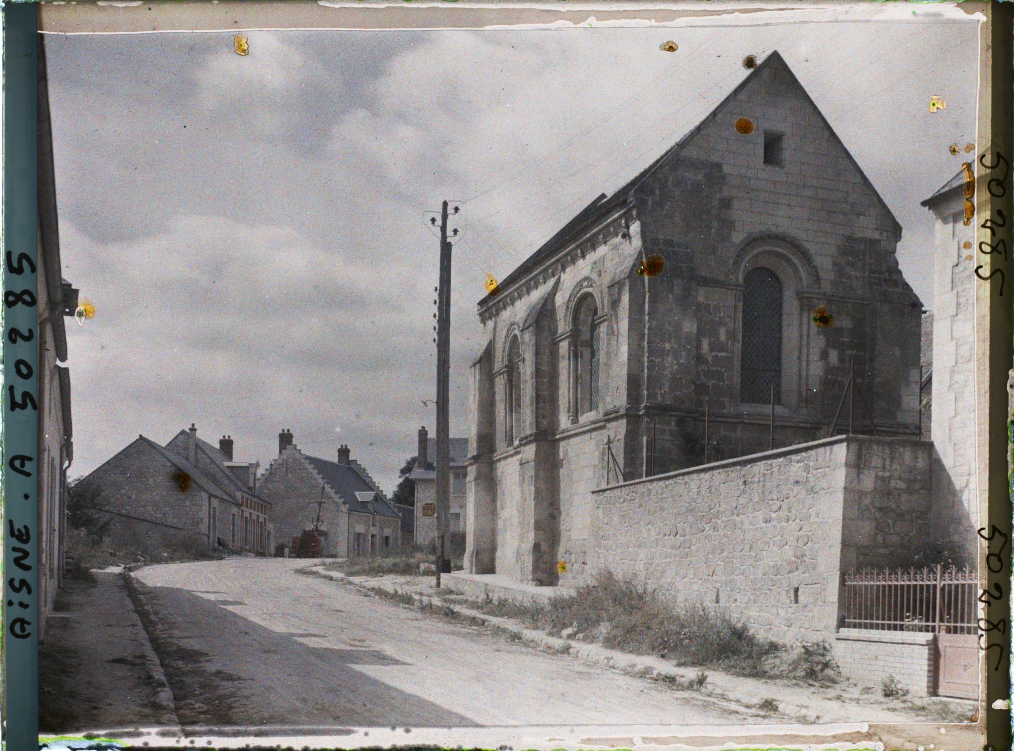 Image représentant France, Condé s/ Aisne, Chapelle du Chapitre (?)