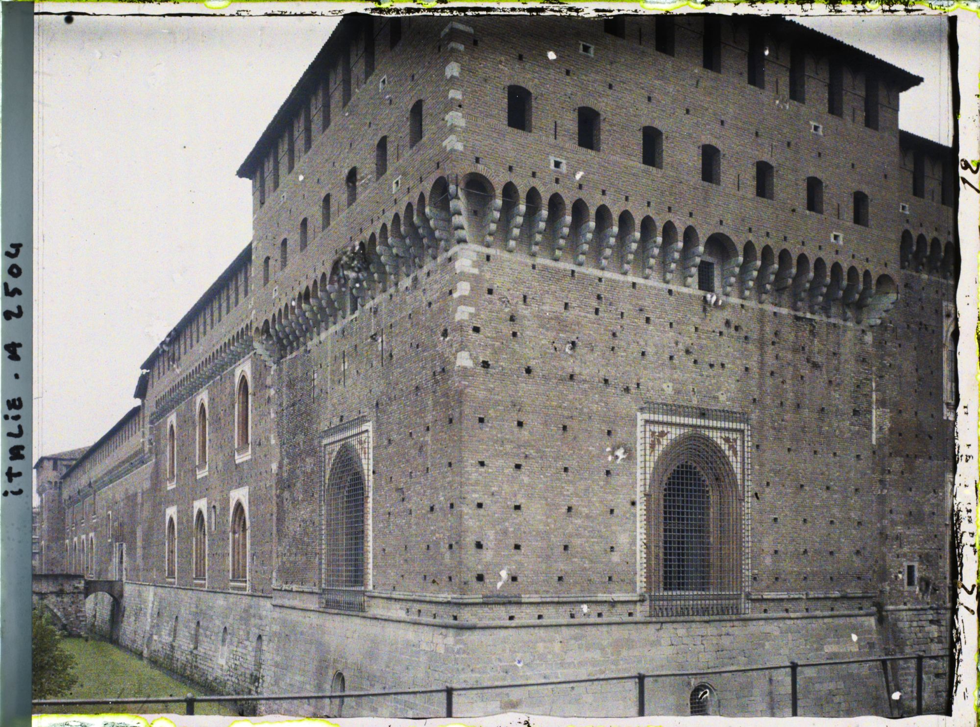 Image représentant Un angle du Castello Sforzesco