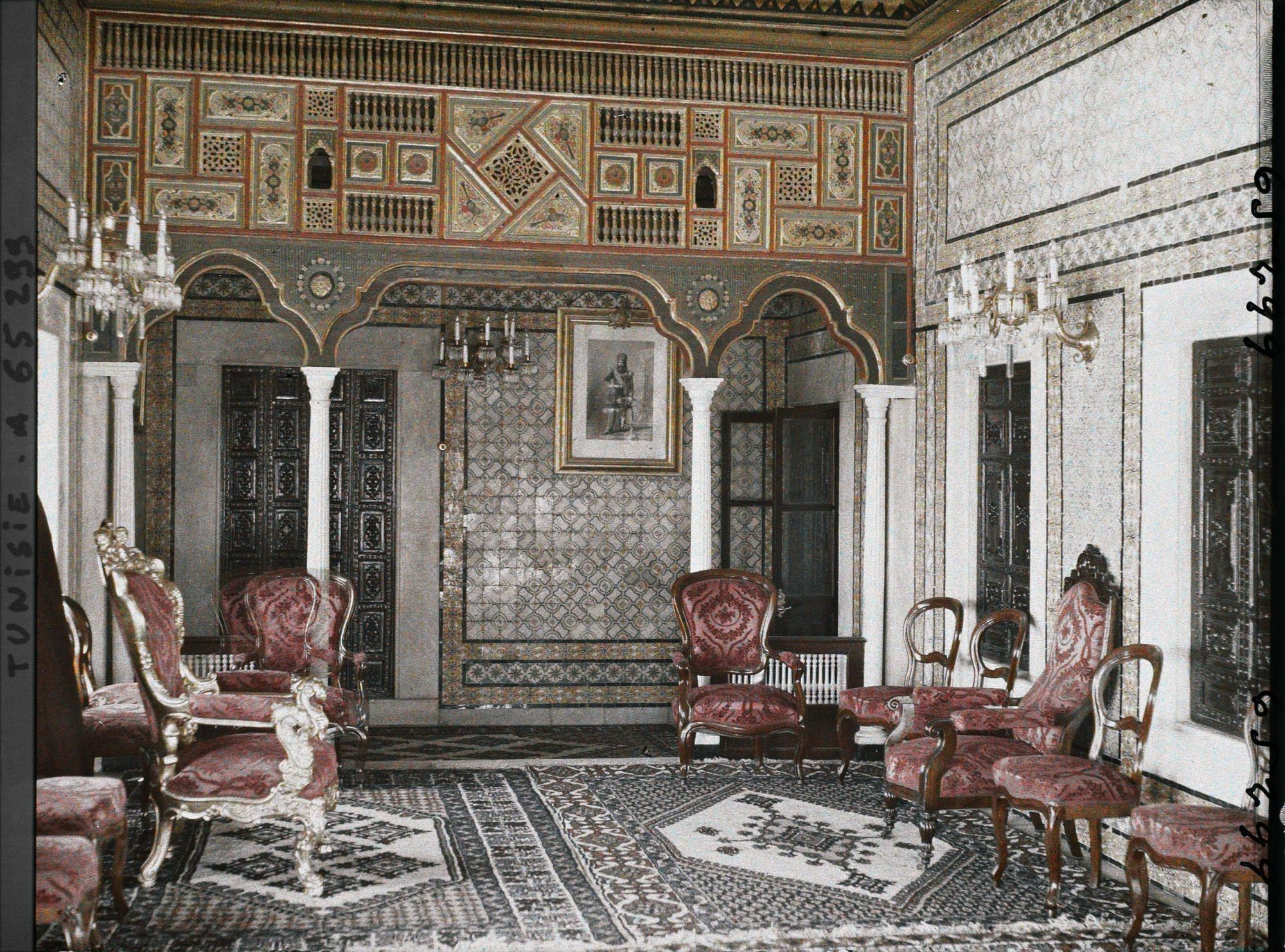 Image représentant La salle du trône du palais beylical Dar-el-Bey