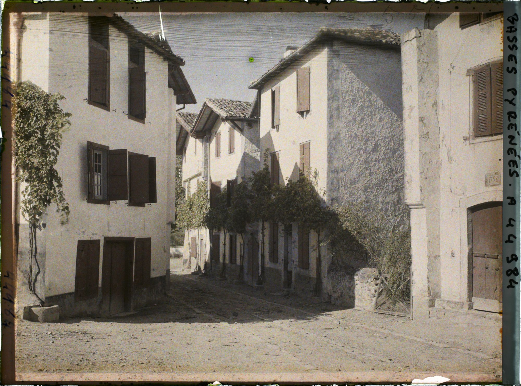 Image représentant France, Espelette, Dans le Village