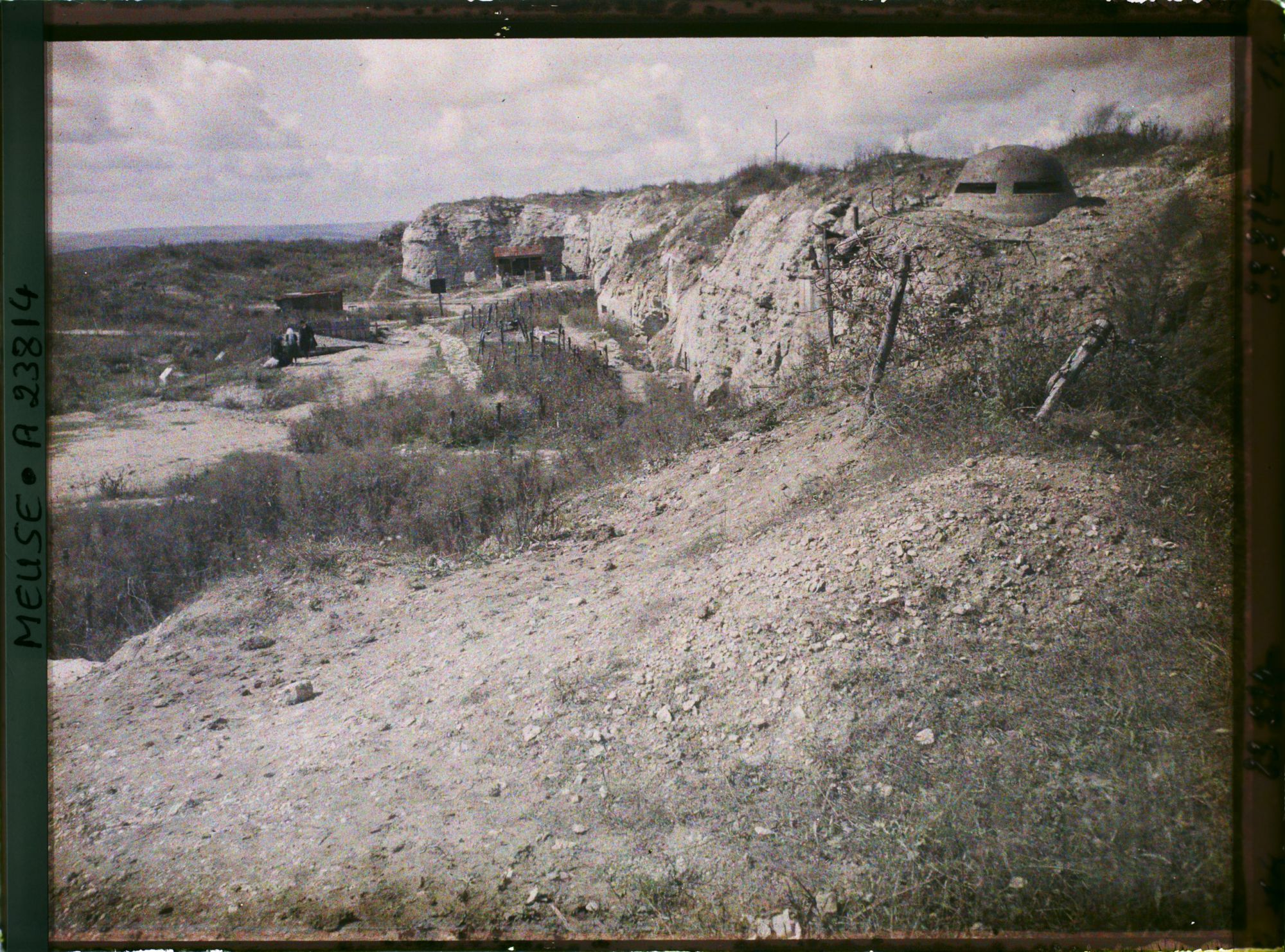 Image représentant France, Verdun, Fort du Douaumon Vue d'ensemble sur le fort