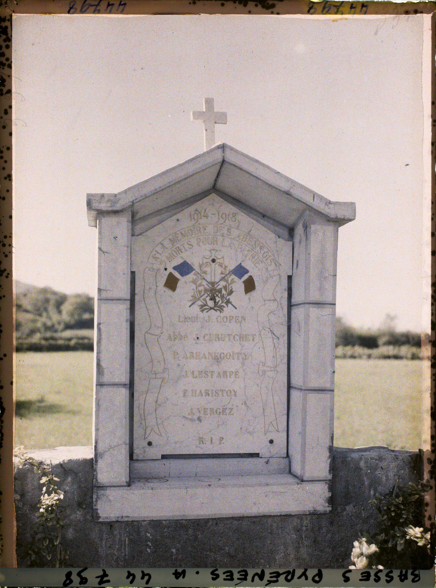 Image représentant France , Abense, Le Monument aux Morts, dans le Cimetière