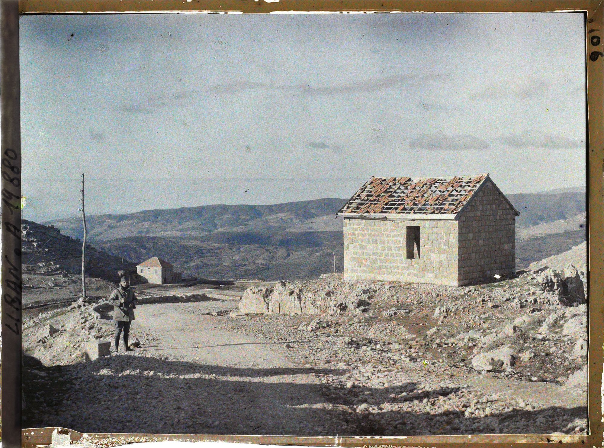 Image représentant Un militaire français au col de Sofar