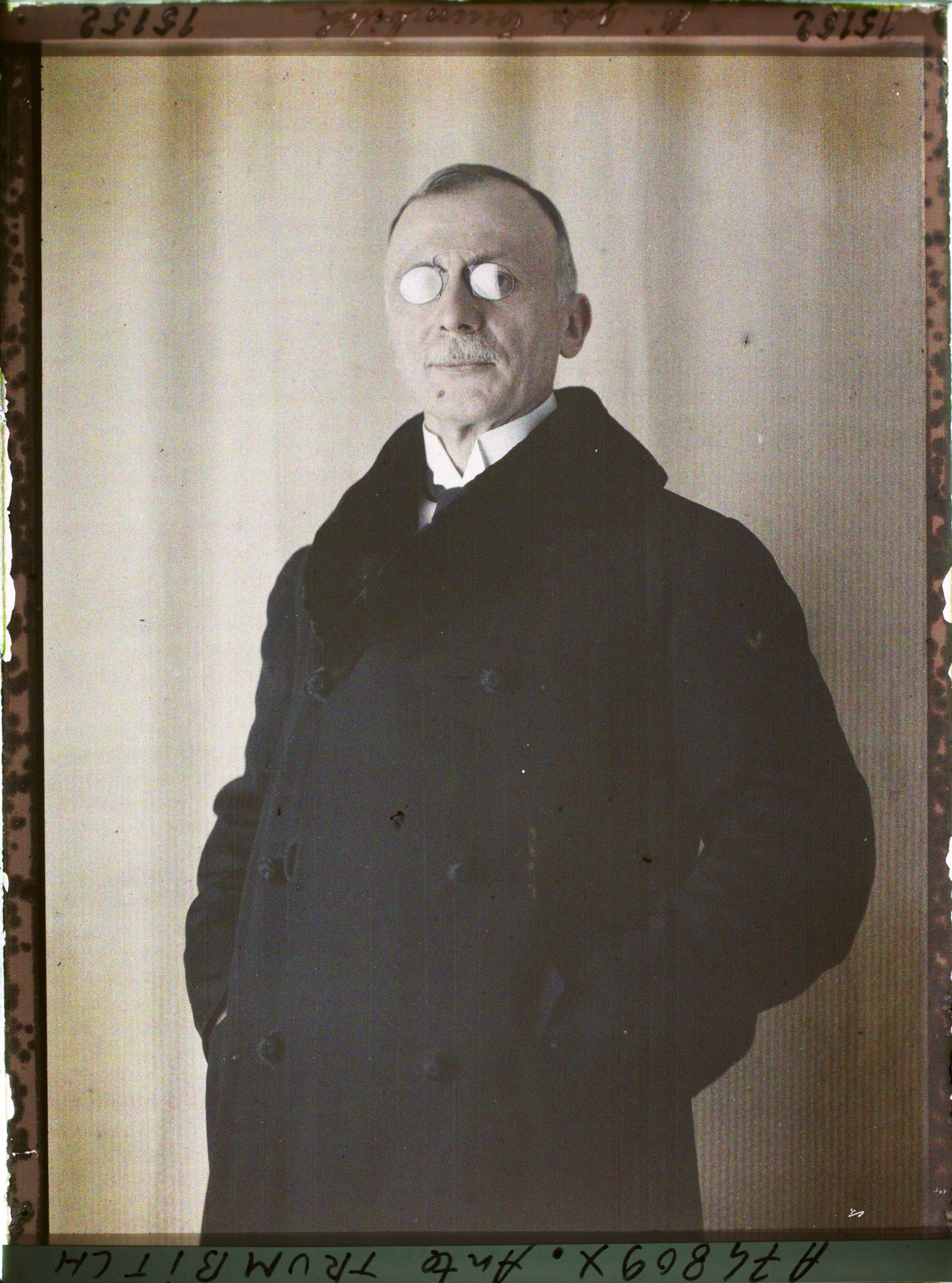Image représentant Monsieur  https://musee-albert-kahn.s-museum.fr/home/NWQ2OTAwYzNmYjZlZTk1ZWQwODJmMjY4L2dlbmVyaWMtbm90aWNlLXRhYi9hdXRob3JpdHkvNjE3YTc5ZjVjZjhiODk2OGIzMzM3ZDIx/5d6900c3fb6ee95ed082f268/generic-notice-tab/authority/617a79ebcf8b8968b33378d7 Ante Trumbitch