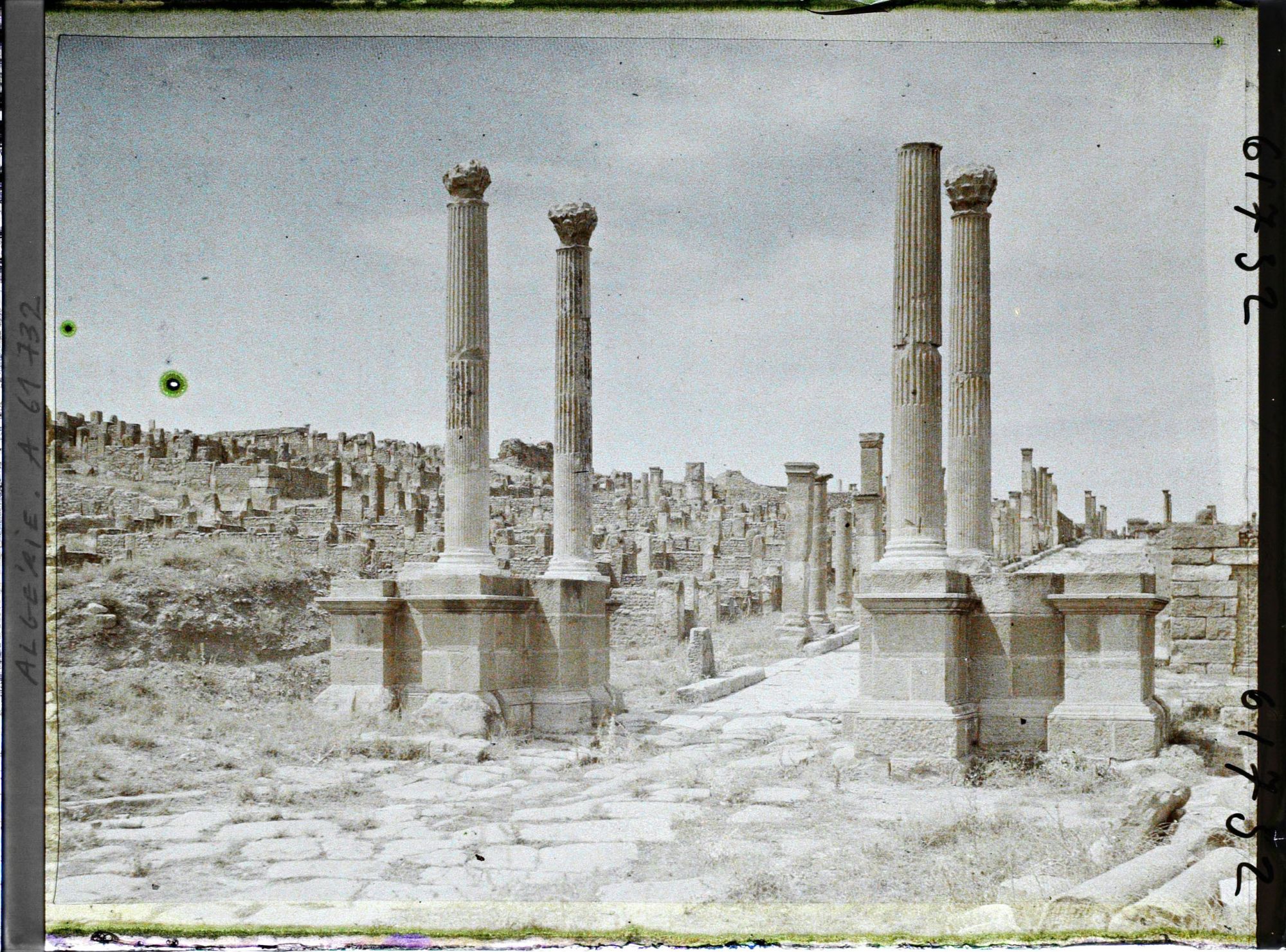 Image représentant Algérie, Timgad, Porte Est