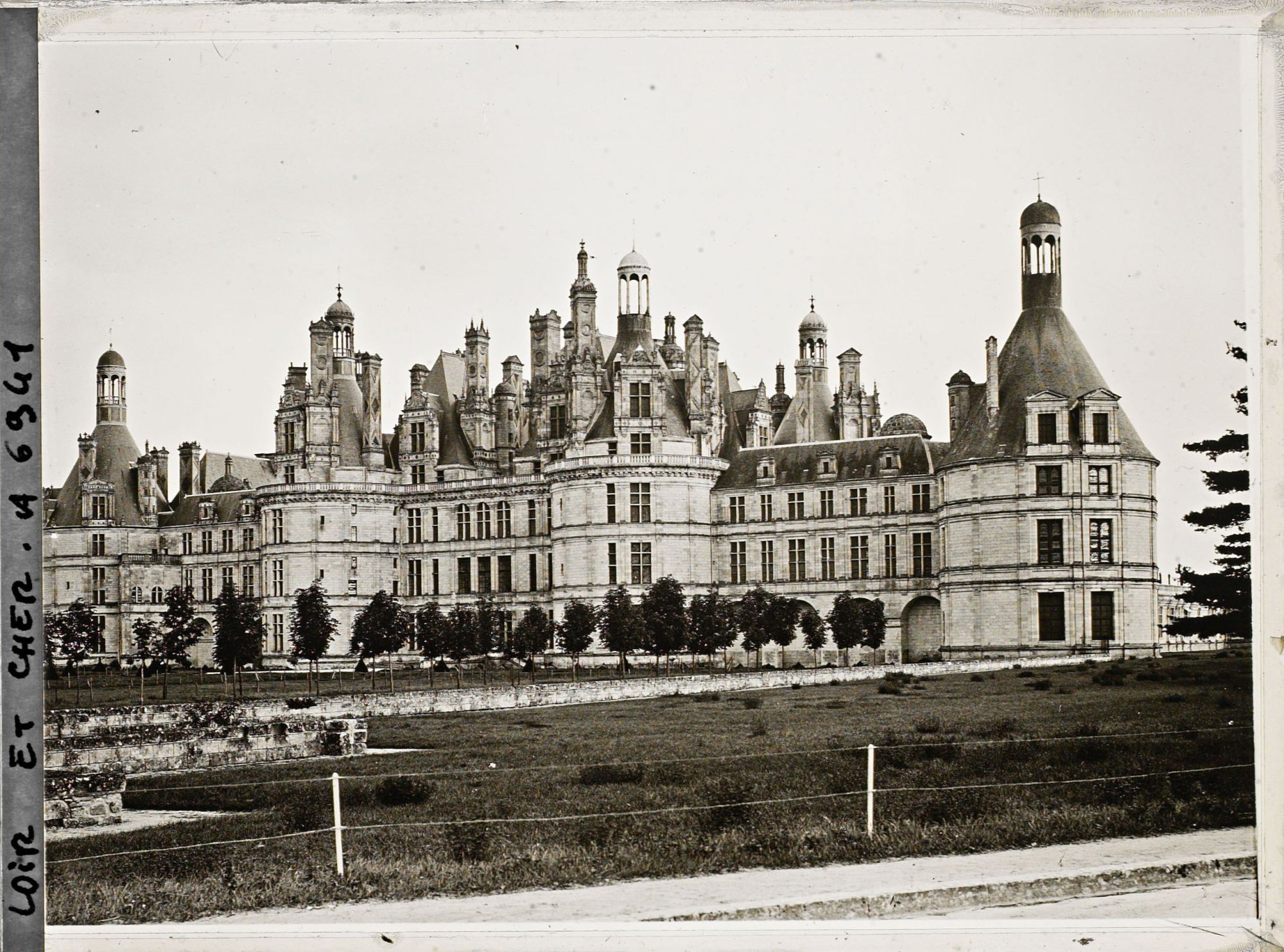 Image représentant Vue d'ensemble du château