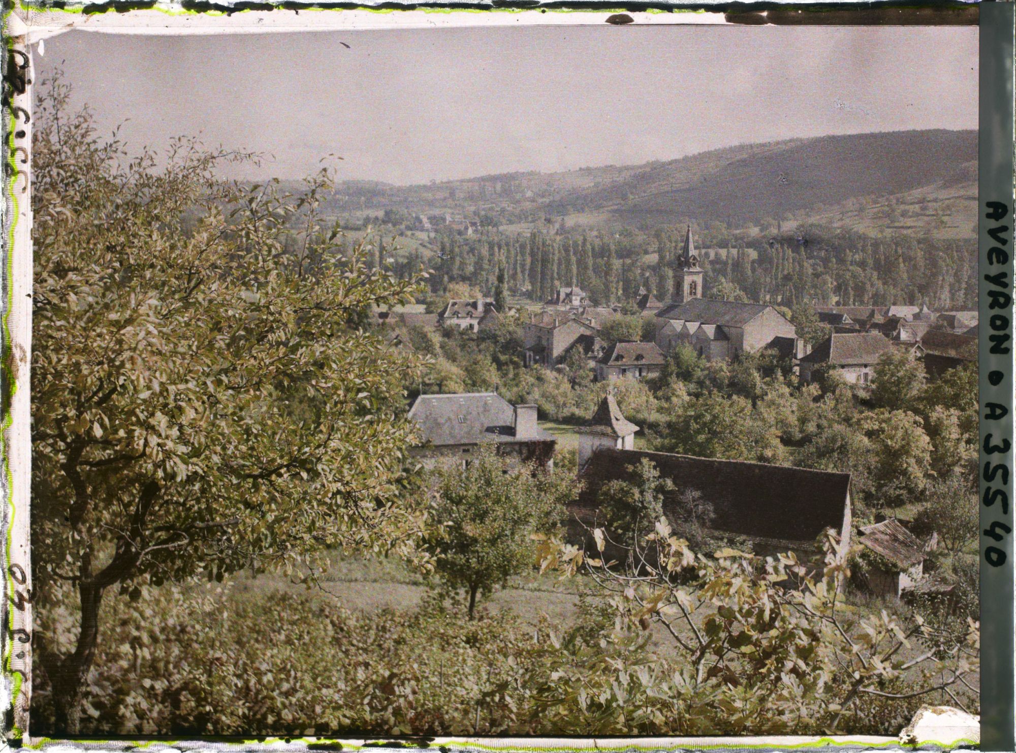Image représentant Vue du village pris de la colline dite Mont Verdié