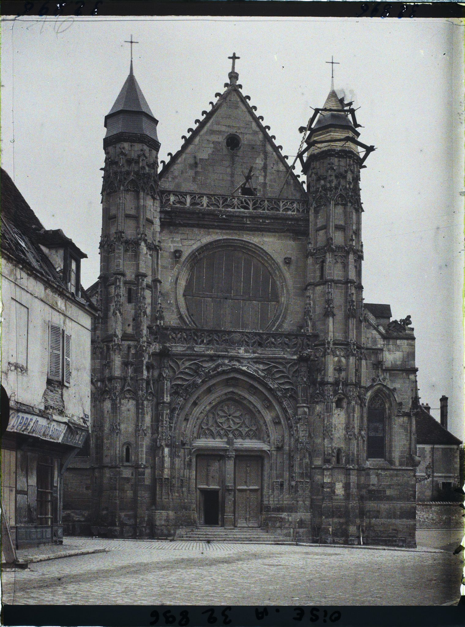 Image représentant France, Compiègne, Façade de l'Eglise St Antoine